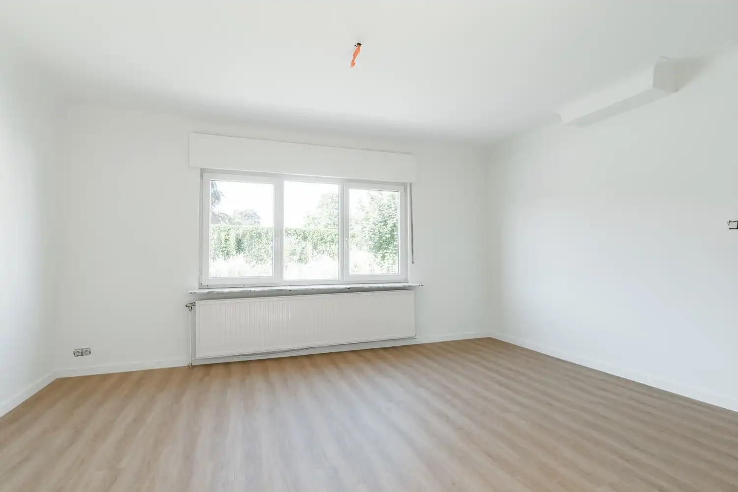 Volledig gerenoveerde ruime gezinswoning in het hart van Eksel foto 6
