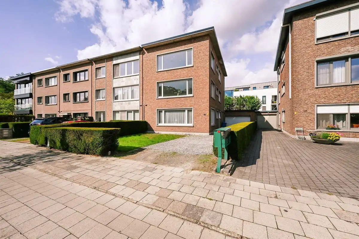 Lichtrijk hoekappartement in hartje Brasschaat foto 20