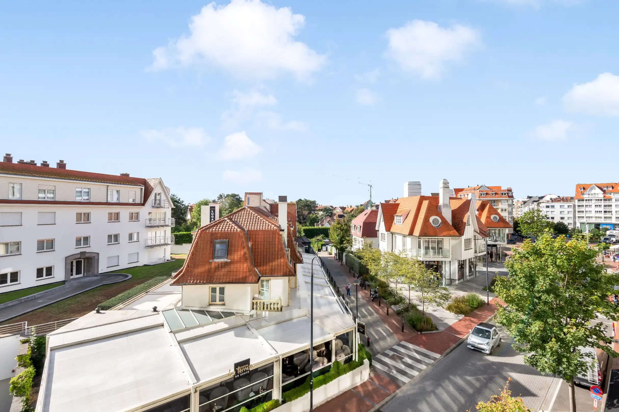 Zuidgericht appartement op de Kustlaan in het Zoute met UNIEK OPEN ZICHT ! foto 3