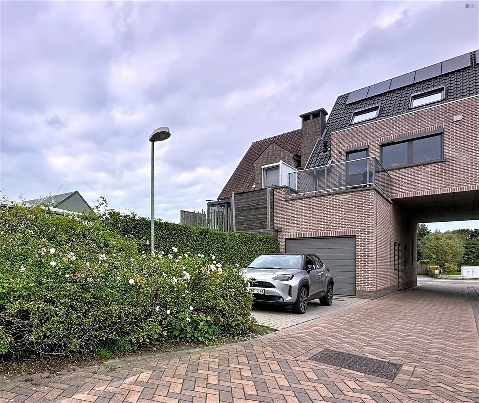 prachtige energiezuinige woning met 2 slaapkamers en ruime garage in Sint-Pauwels foto 3