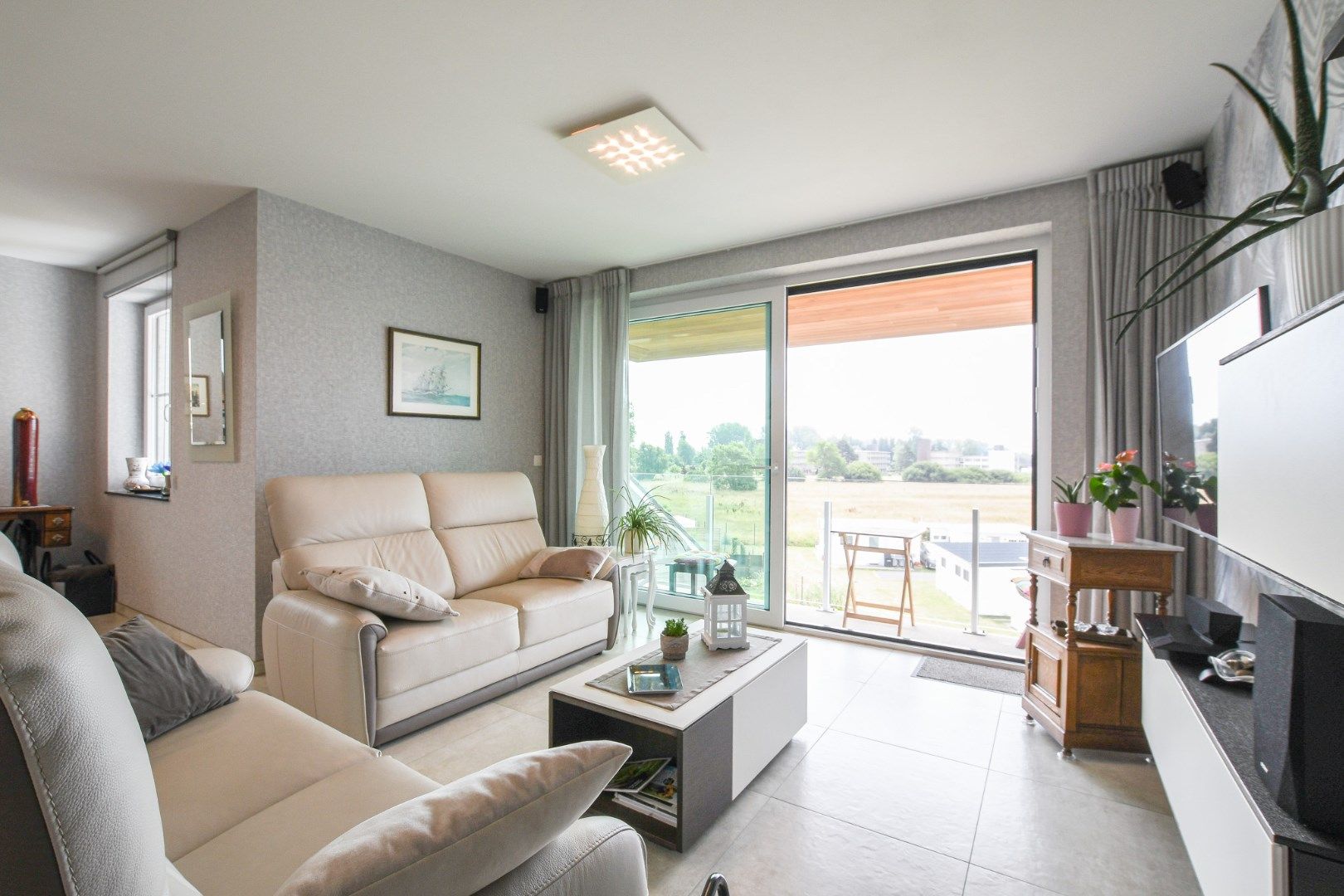 Modern 2-slaapkamerappartement met terras nabij duinen en strand, De Haan foto 5