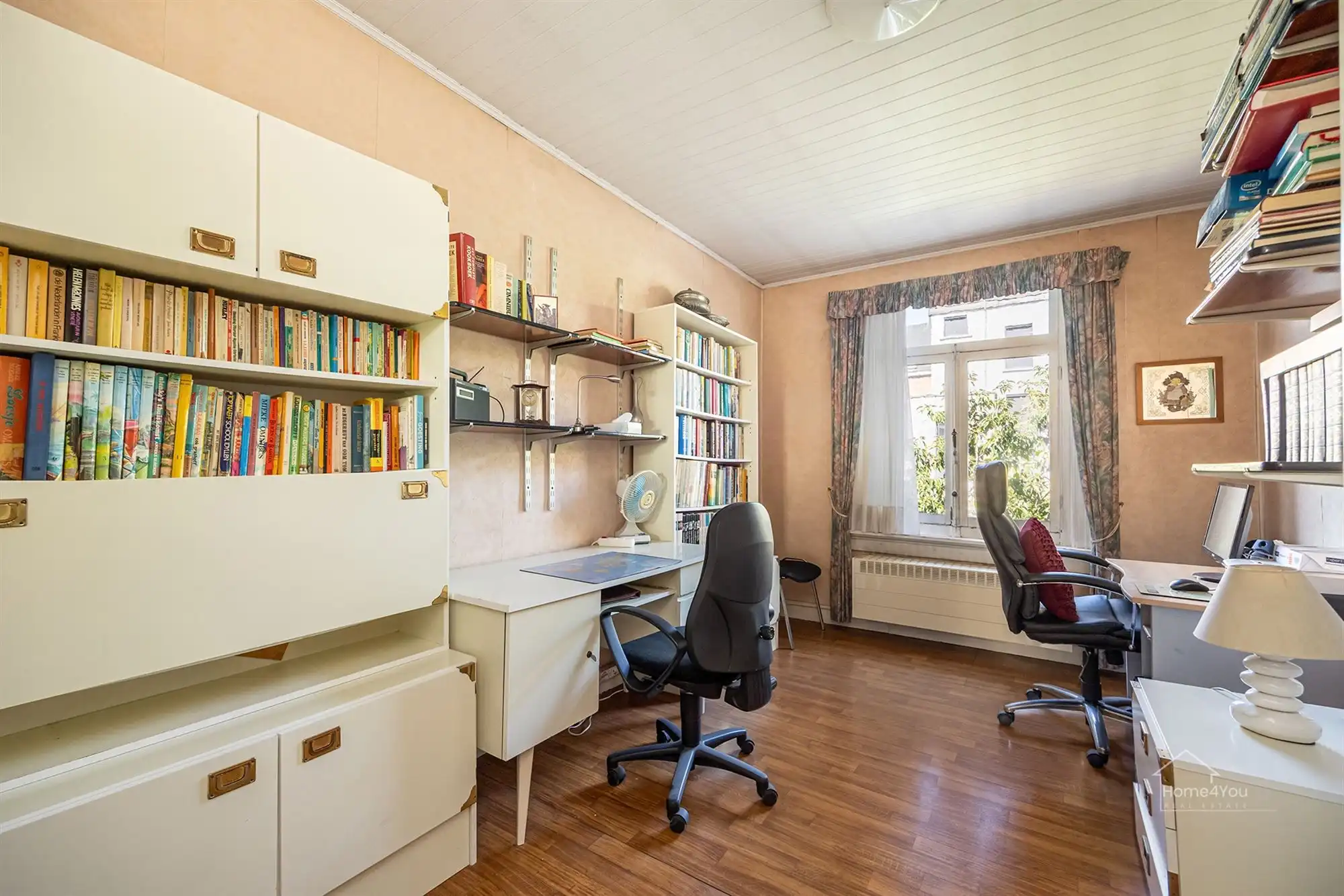 Authentiek herenhuis met 5 slaapkamers en tuin. foto 15