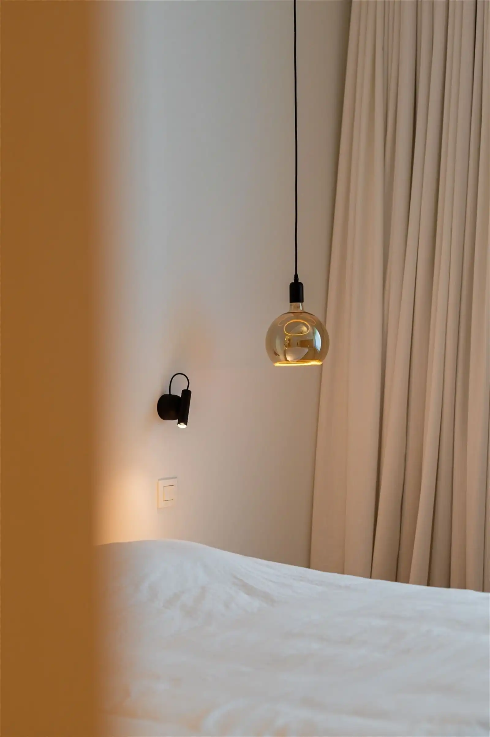 CAMBRE – Uitzonderlijk luxueus gelijkvloersappartement met tuin tegenover Ter Kamerenbos

  foto 19