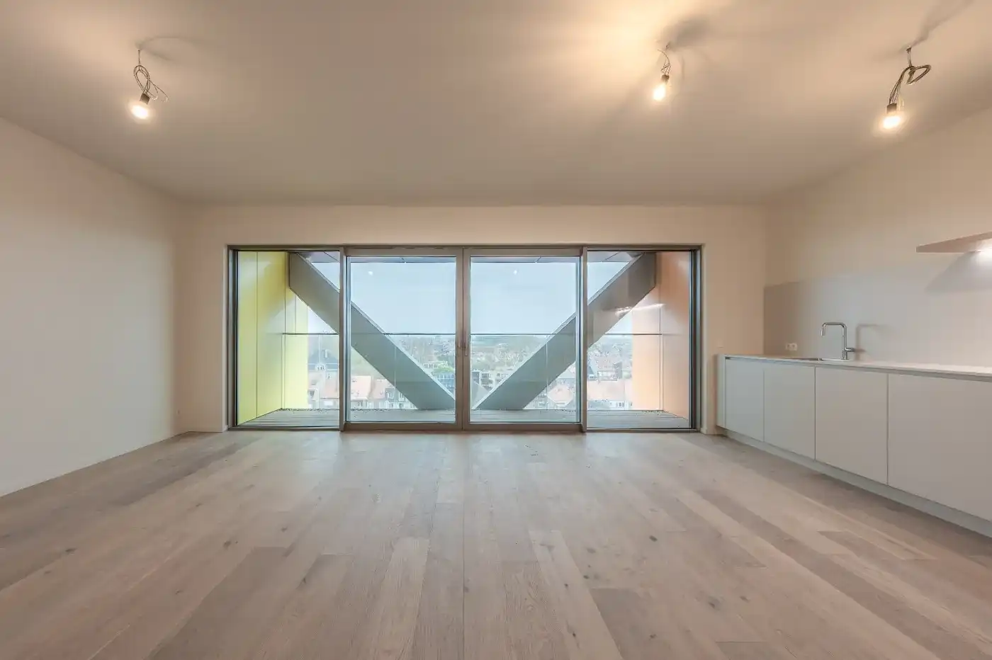 Lichtrijk appartement op de 7e verdieping met een ruim terras en een prachtig open uitzicht foto 6