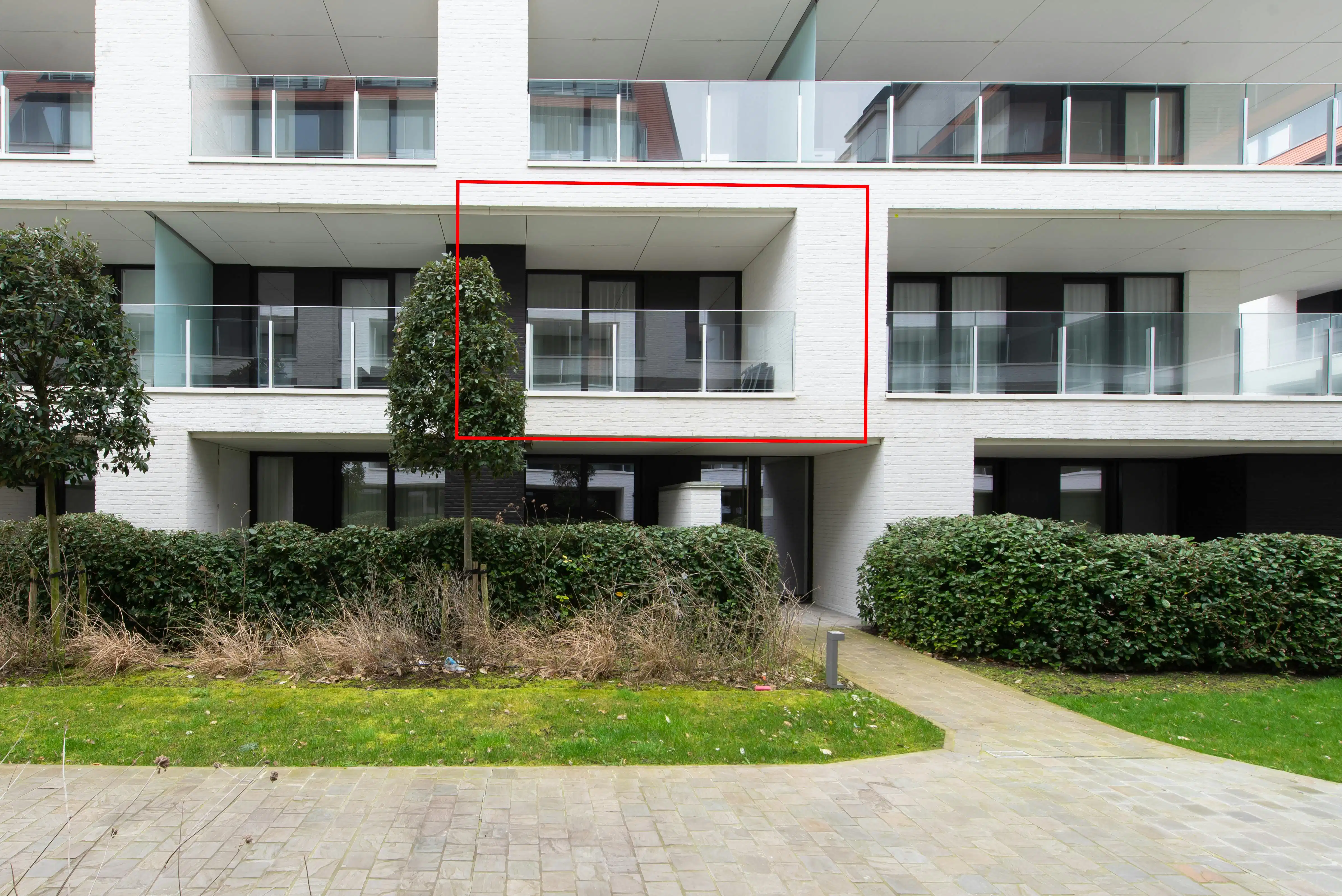 Recent appartement met twee slaapkamers en ruime terrassen foto 7