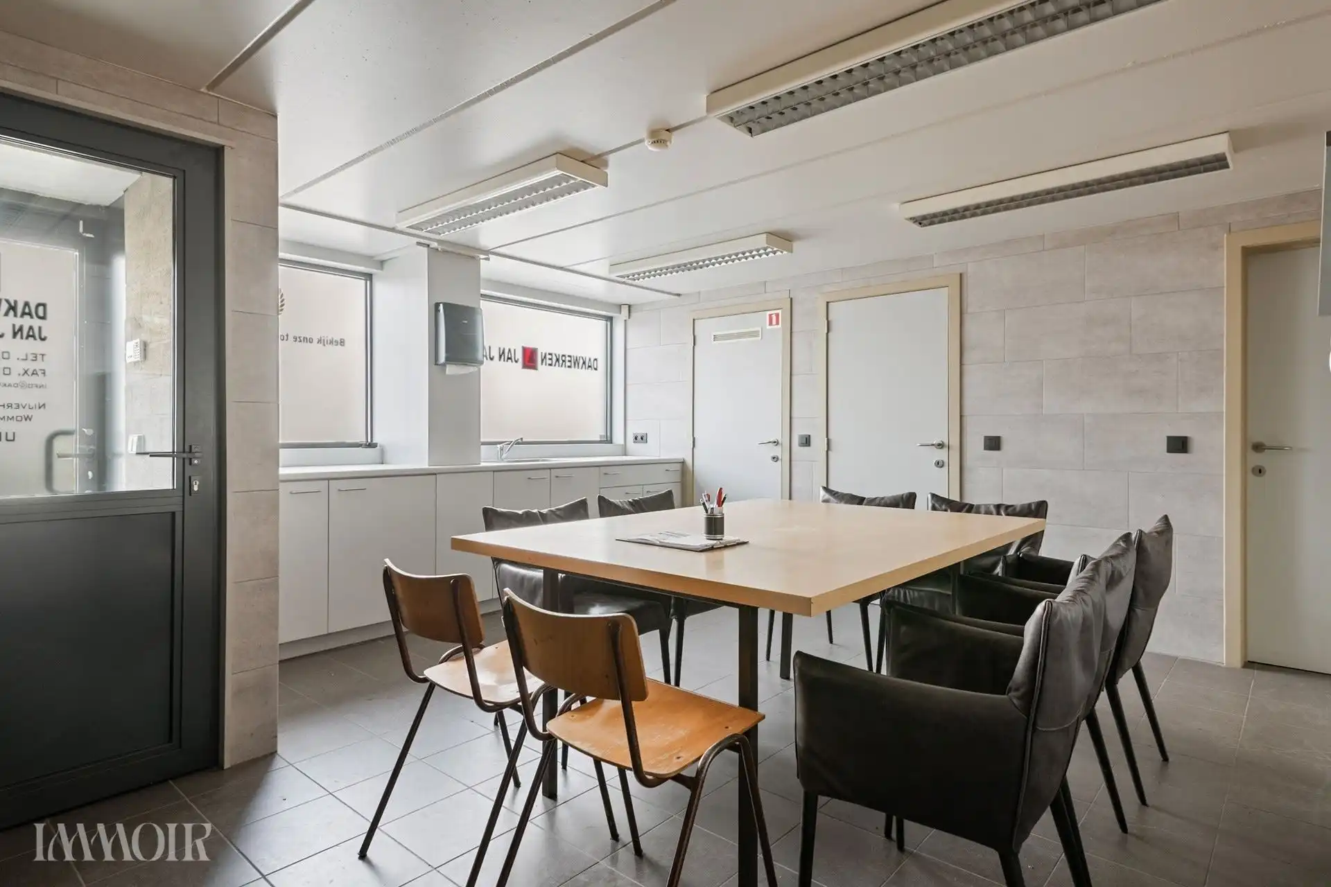 Ruim en veelzijdig KMO-complex met 3 units foto 9