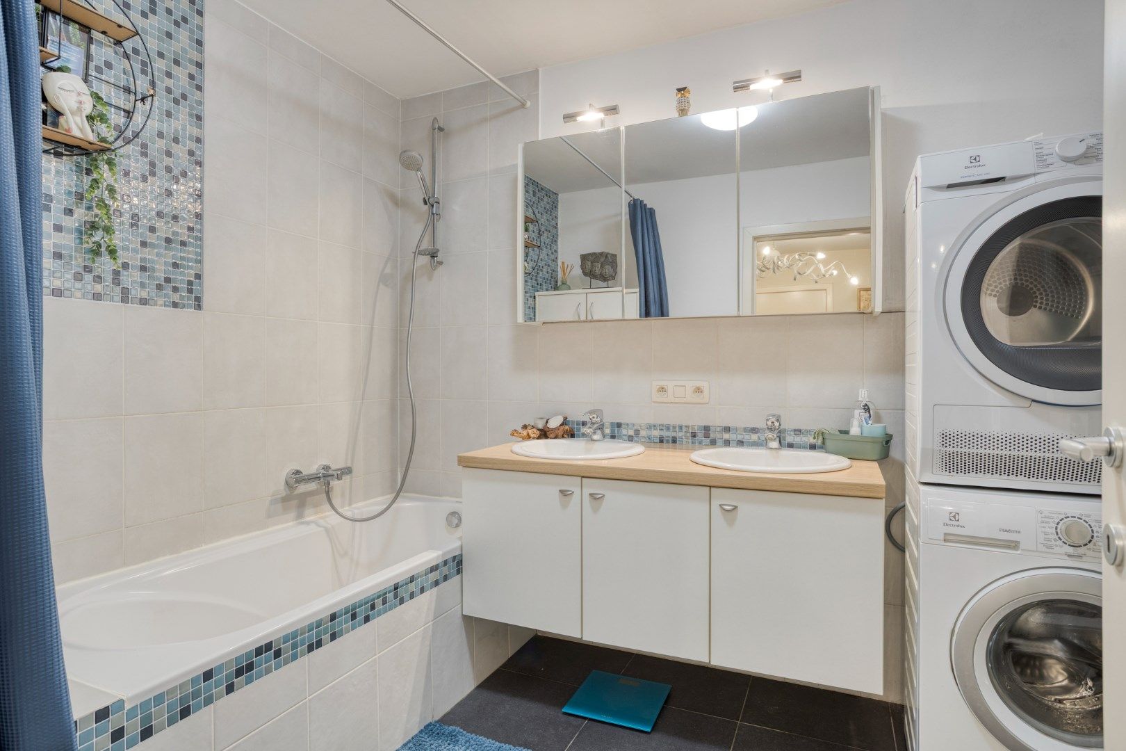 Verzorgd gelijkvloers appartement met tuin vlakbij het centrum foto 17