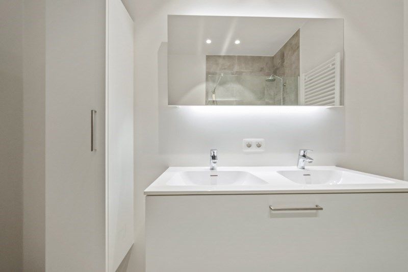 Recent gebouwd appartement met groot terras en garagebox in Varsenare te huur.  foto 16