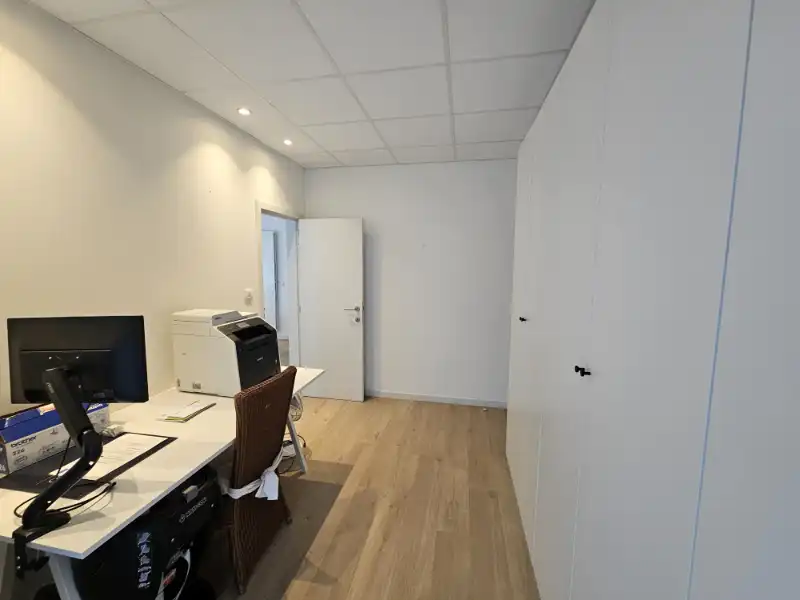 Te koop : instapklaar appartement in centrum Roeselare met 1 slpk ! foto 8