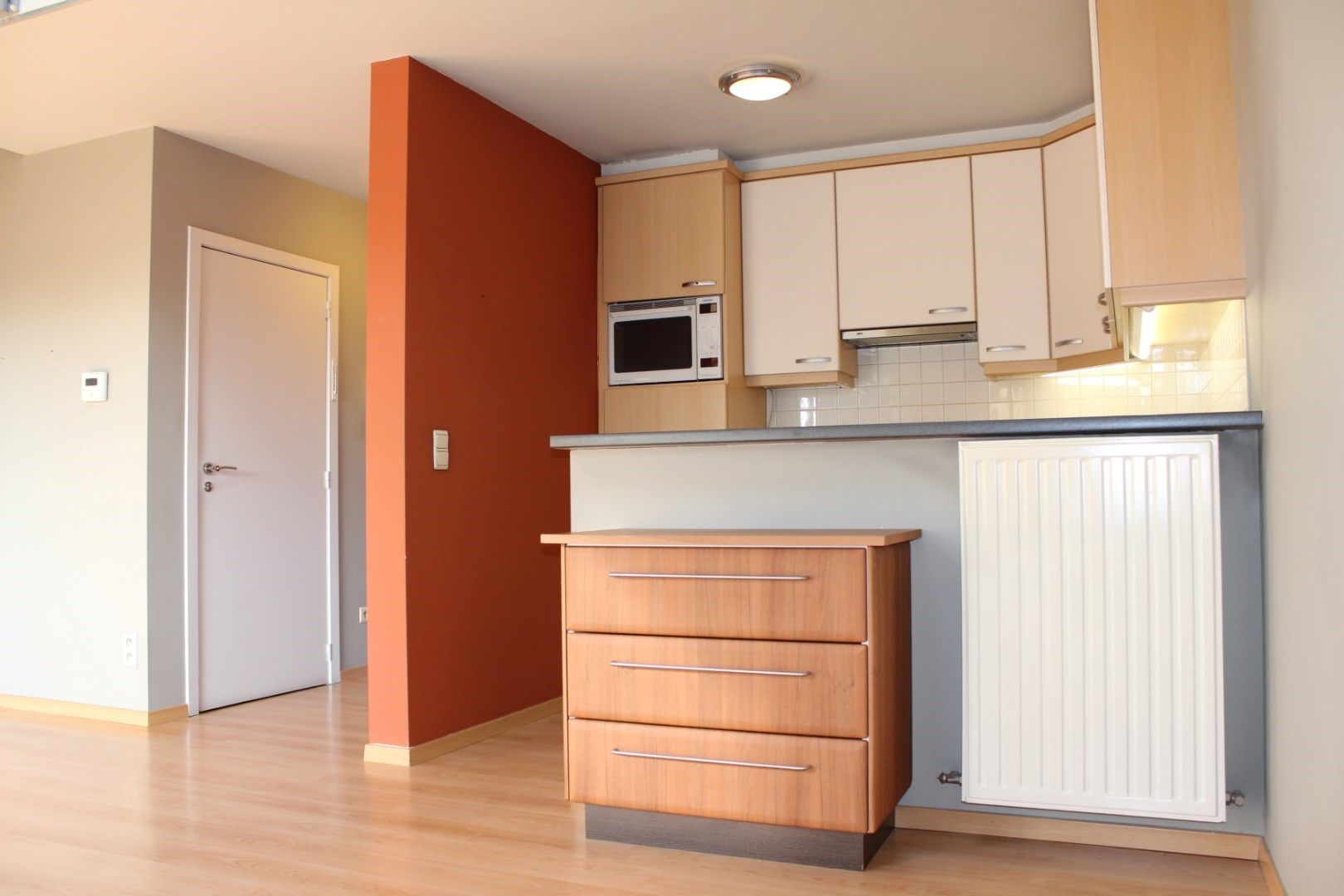 Lichtrijk duplex appartement in hartje Zonhoven (3slpk, 2badk, 2 parkings) foto 10