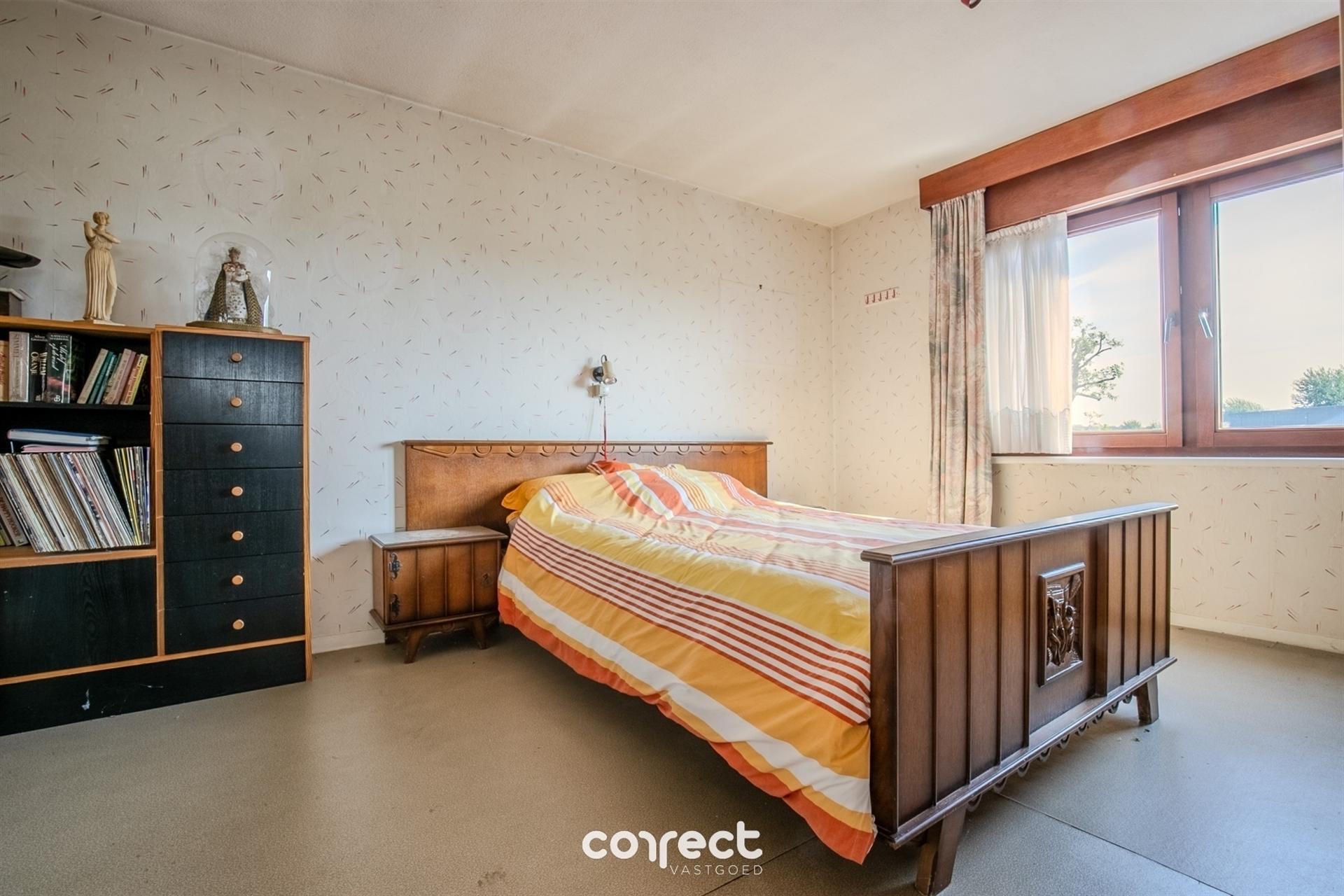 Landelijk gelegen woning met potentieel. foto 8