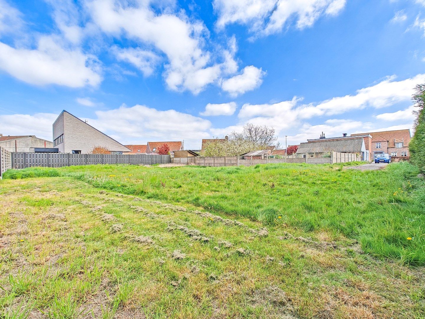 Rustig gelegen bouwgrond 786 m² te Bulskamp (vlakbij Veurne).  foto {{pictureIndex}}
