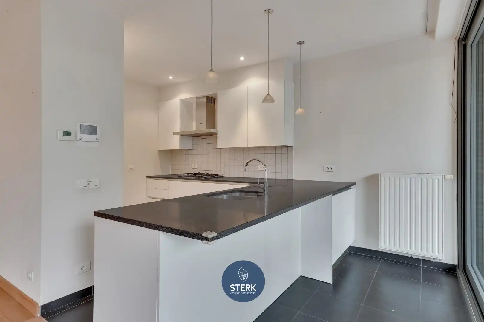 GELIJKVLOERS APPARTEMENT MET 2 SLPKS IN 'HET MOOISTE DORP VAN VLAANDEREN' !  foto 11