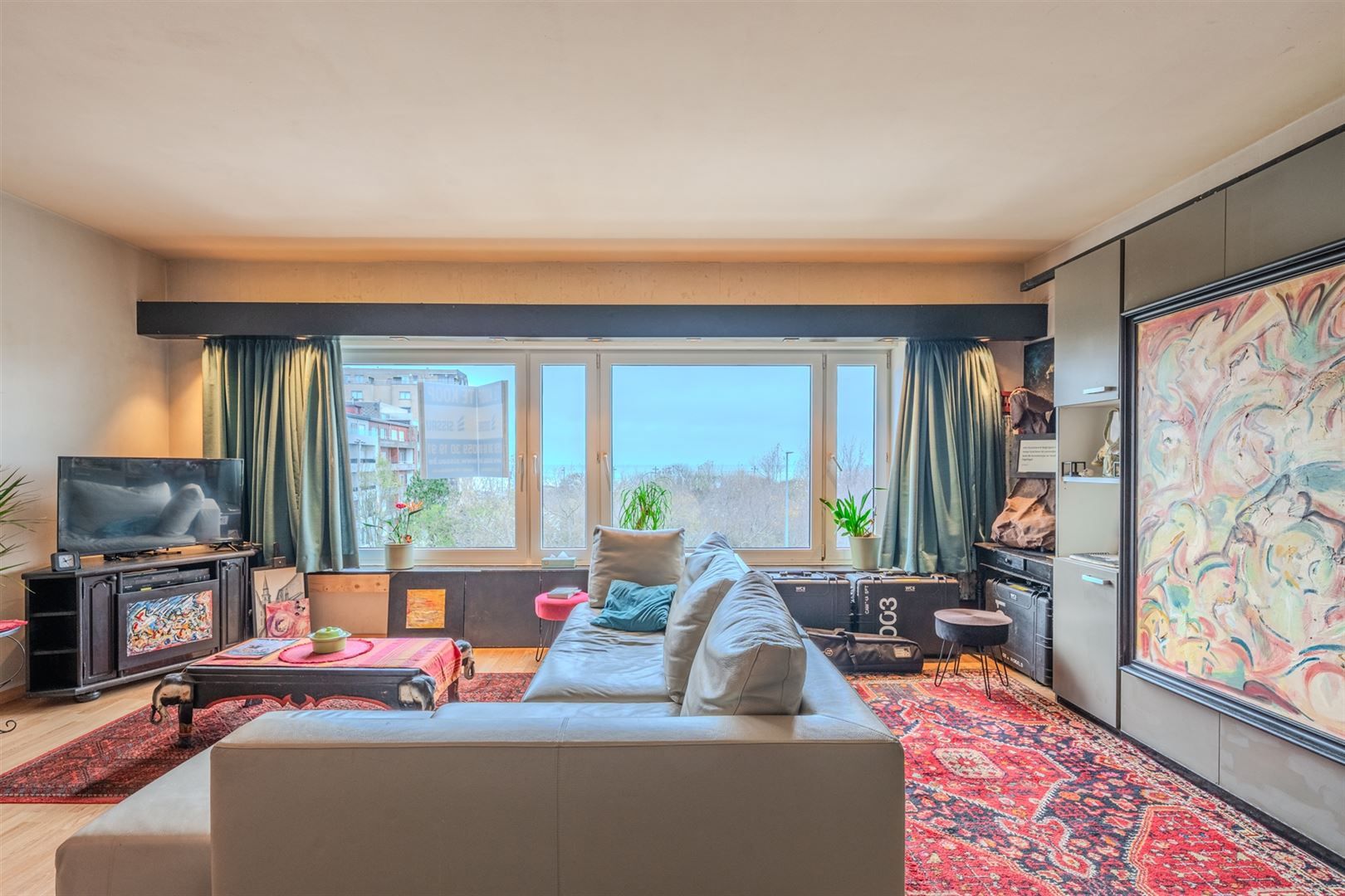 studio foto {{pictureIndex}}