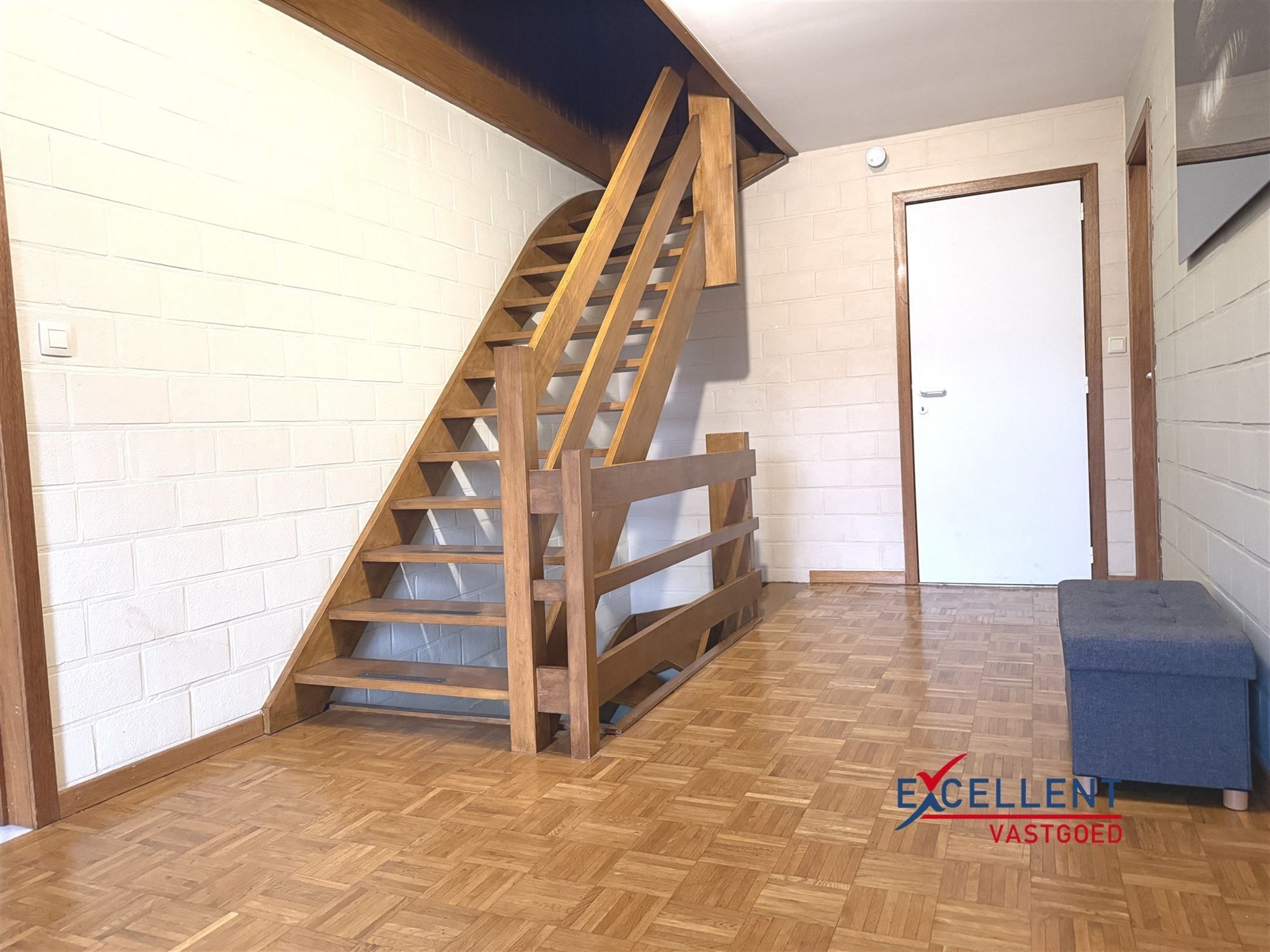 Rustig gelegen ruime villa te huur te Deinze! foto 5