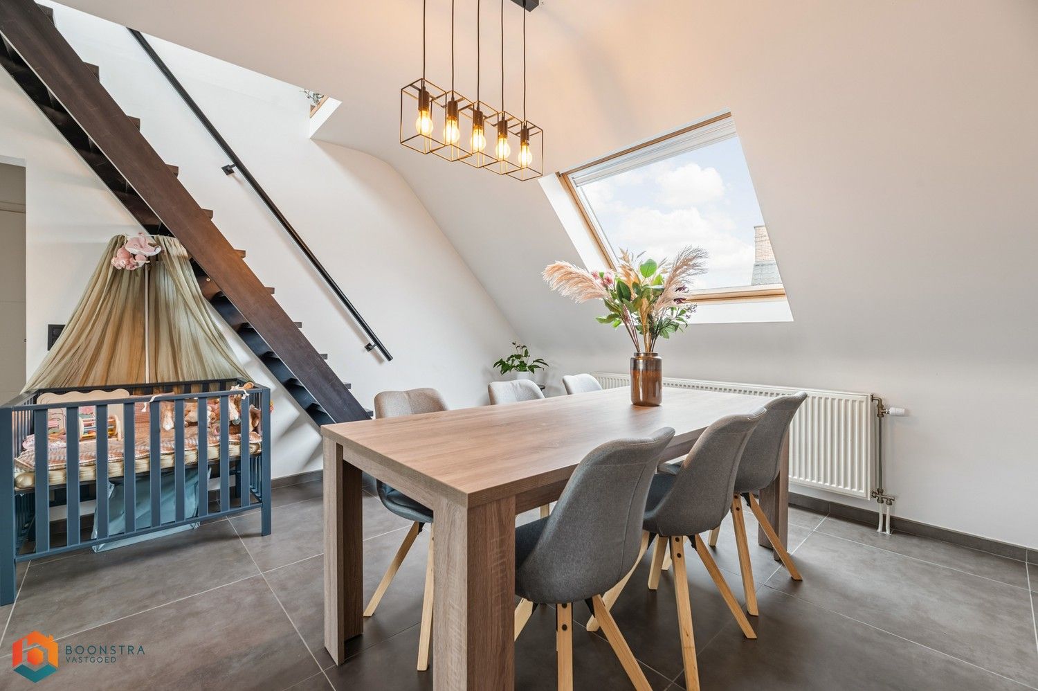 Energiezuinig duplex appartement met 2 slpkrs, terras, zonnepanelen en airco foto 10