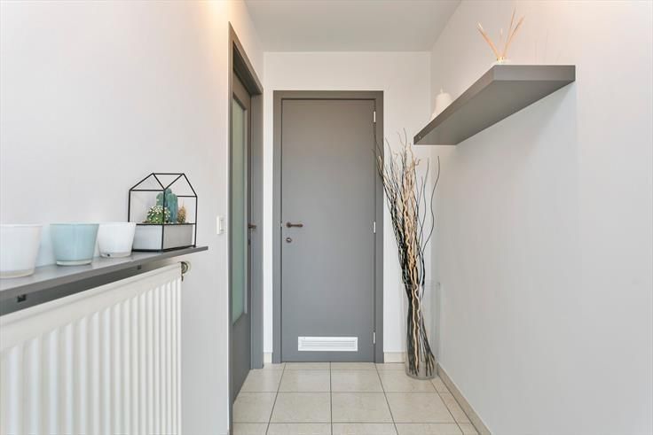 Instapklare woning met 4 slpks in het hart van Stalhille foto 12