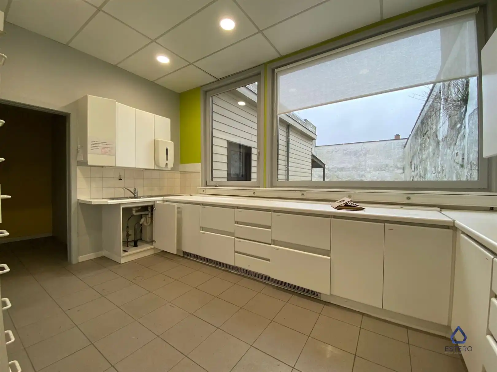 Centraal gelegen handelshuis in Oostende foto 5