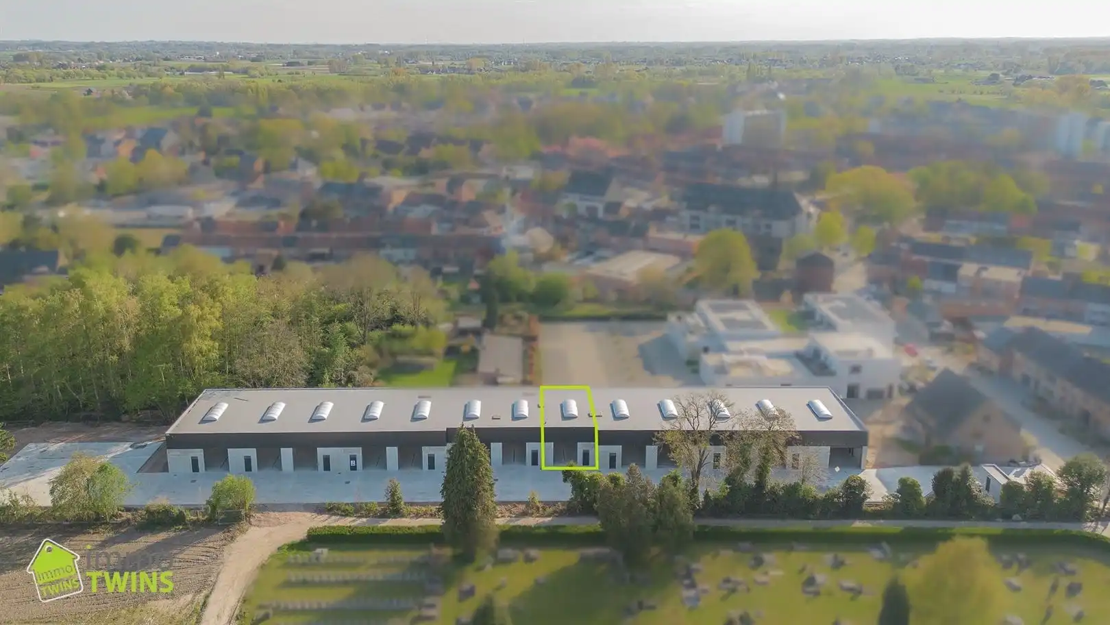 Nieuwe KMO-unit van 122m² in Sint-Gillis (Dendermonde) foto {{pictureIndex}}