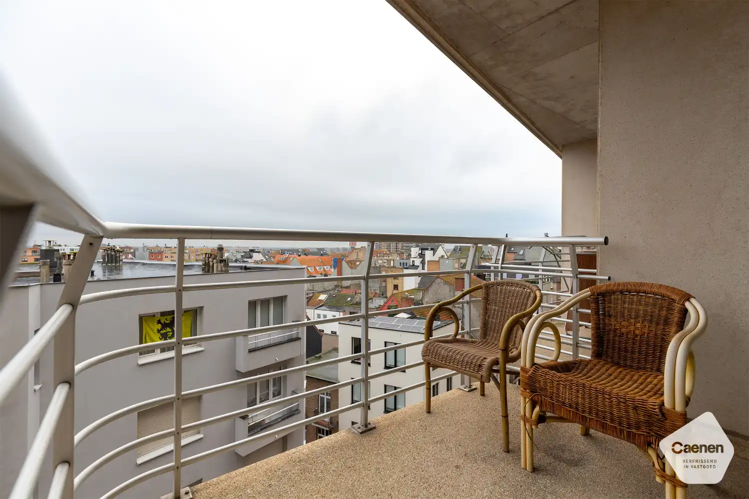 Centraal gelegen studio met zongericht terras met zicht op de jachthaven foto 15