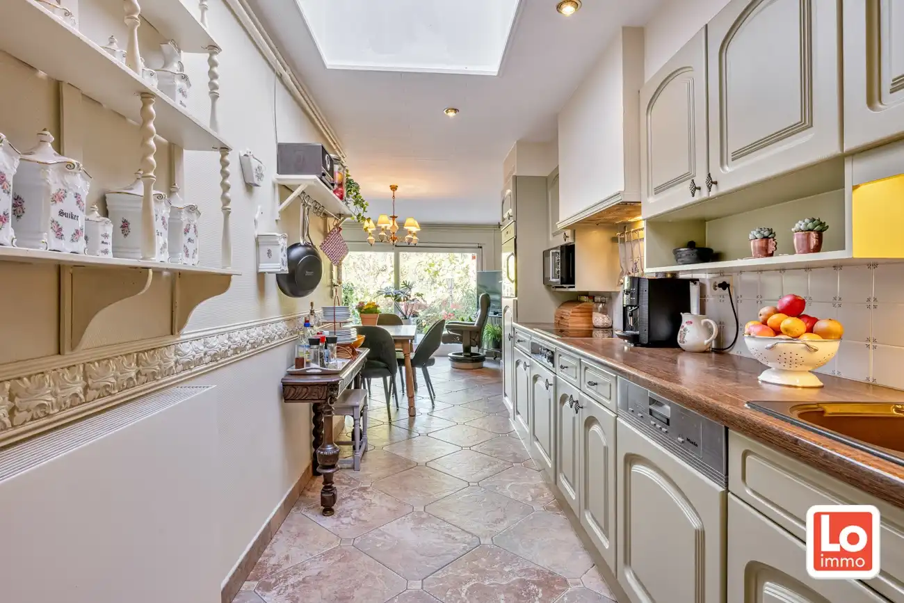 VERKOCHT! Charmante halfopen woning met inpandige garage op een rustige en groene locatie in Beervelde! foto 9