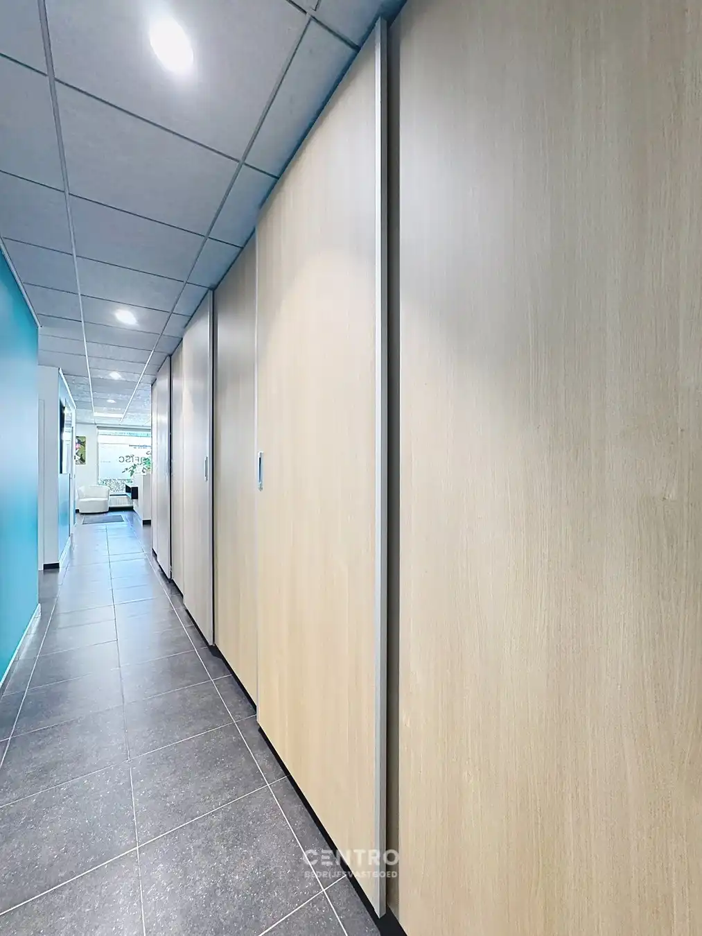 Prachtig afgewerkte kantoorruimte op interessante ligging! foto 24