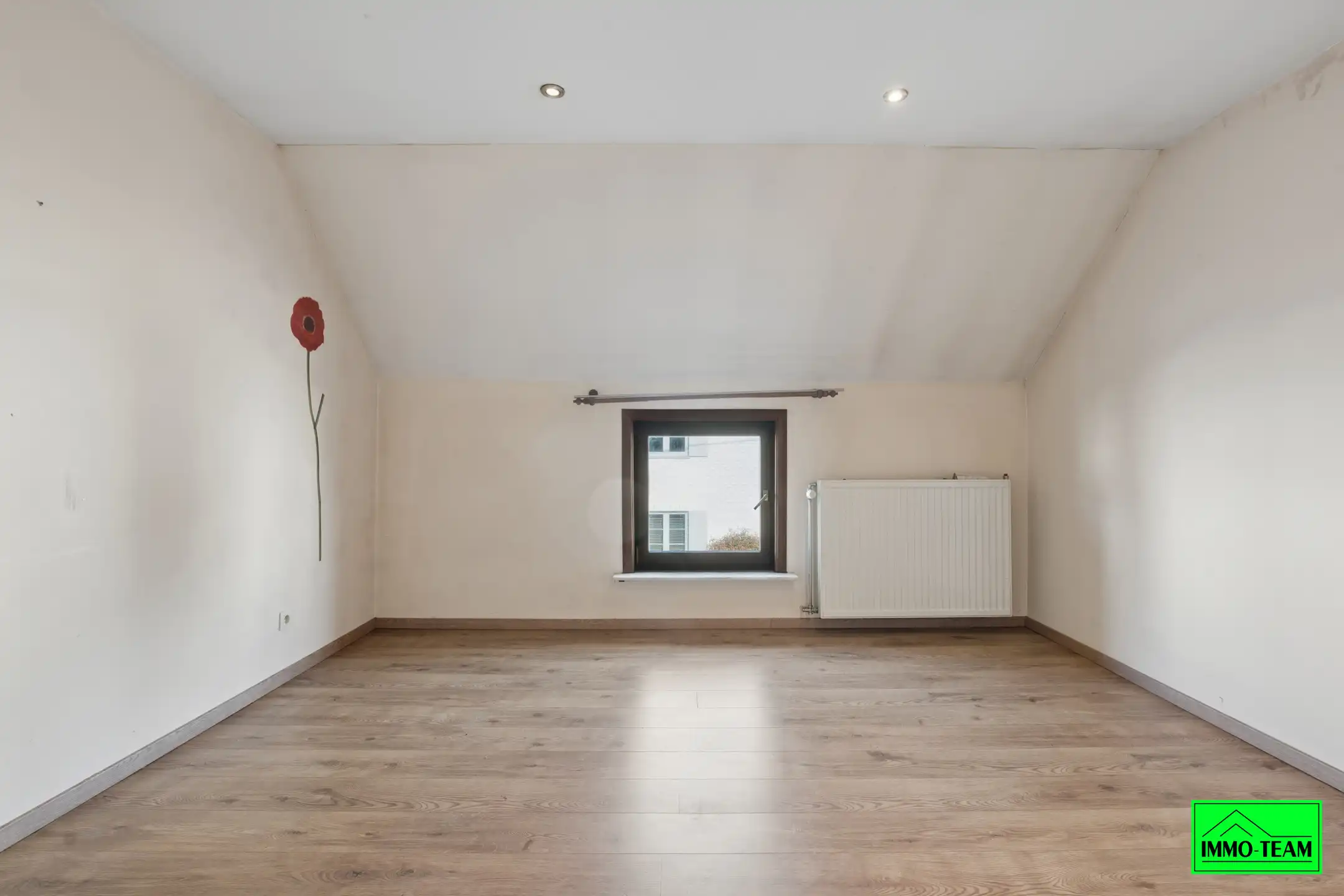 Te renoveren woning in rustige straat in Asse foto 13