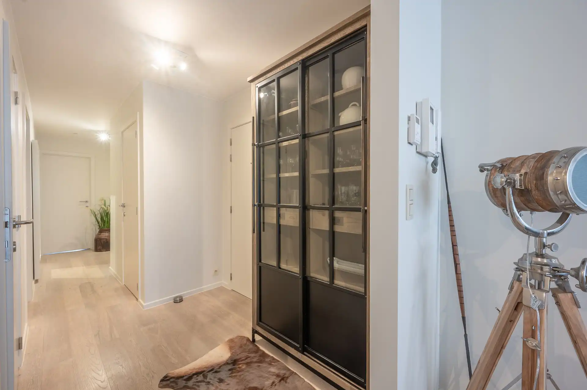 Lichtrijk appartement met 2 slaapkamers in een rustige zijstraat van de Zeedijk foto 8