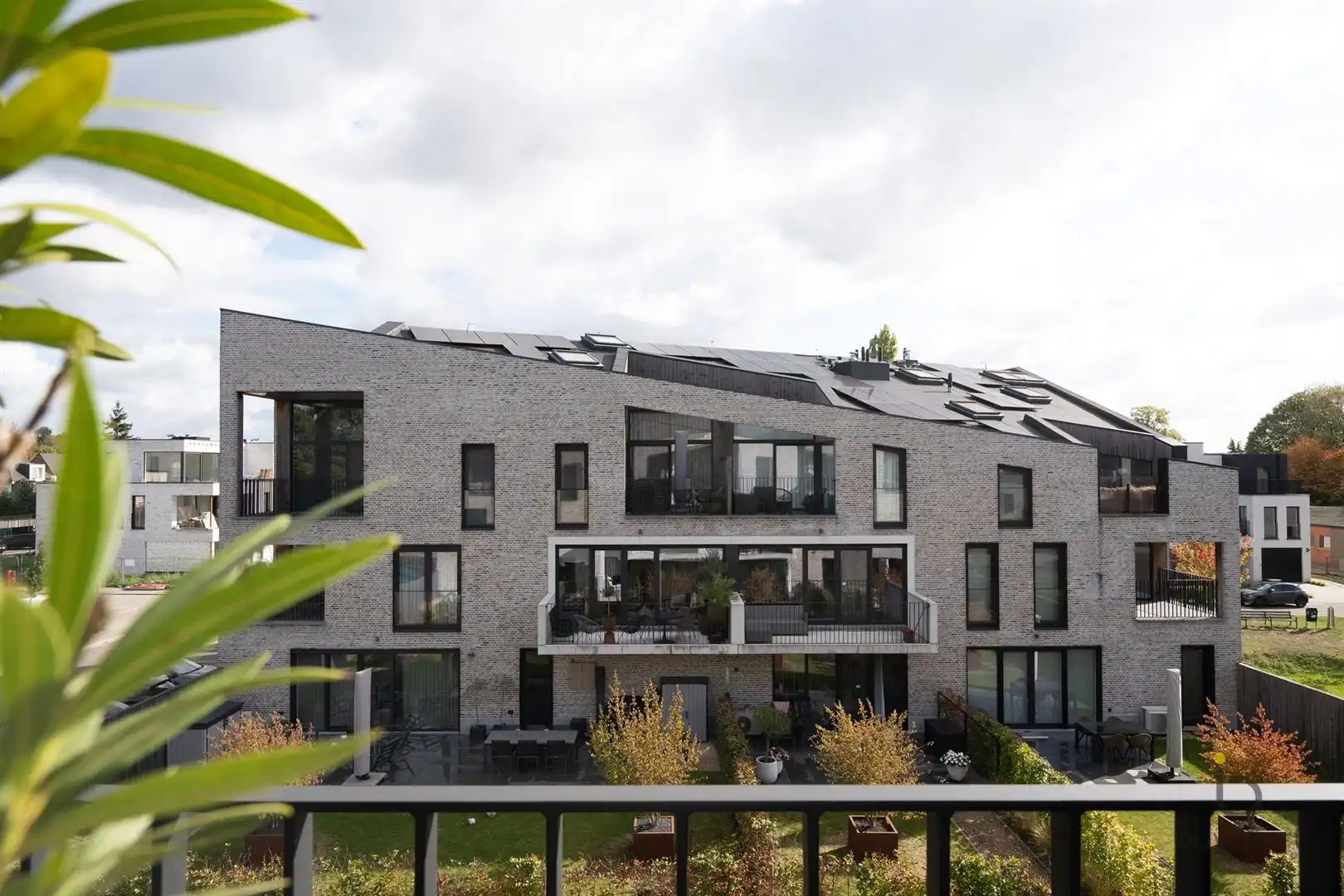 STIJLVOL EN LICHTRIJK WONEN IN EEN SERENE GROENE SETTING MET EEN GEZELLIG TERRAS! foto 17