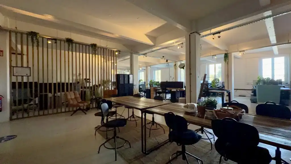 Kantoren te huur in gerenoveerd pakhuis La Cloche in Antwerpen foto 3