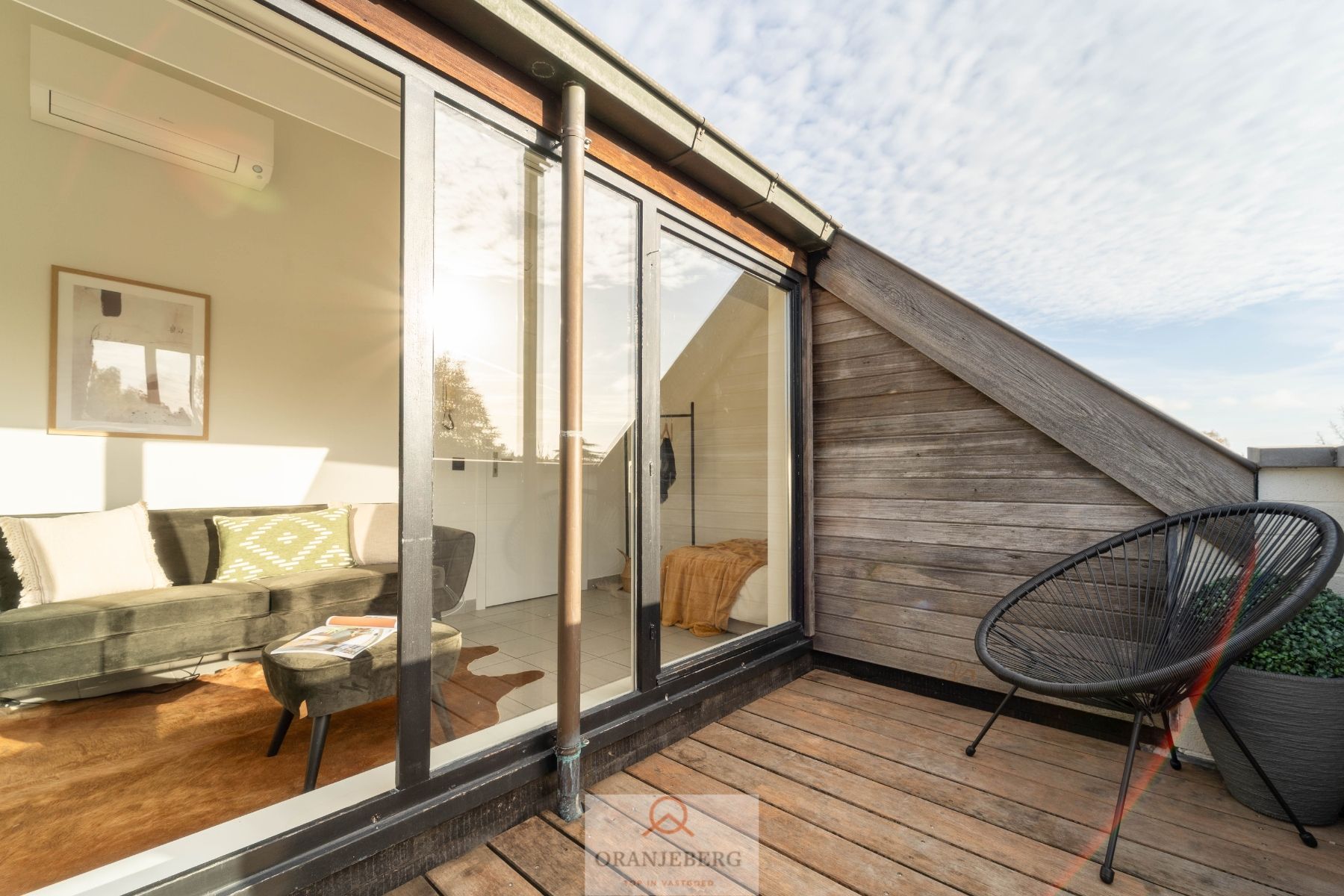 Lichtrijke studio met terras Sint-Amandsberg! foto 12