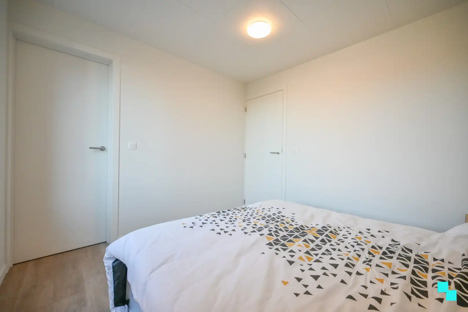 Gerenoveerde woning nabij centrum Izegem foto 15