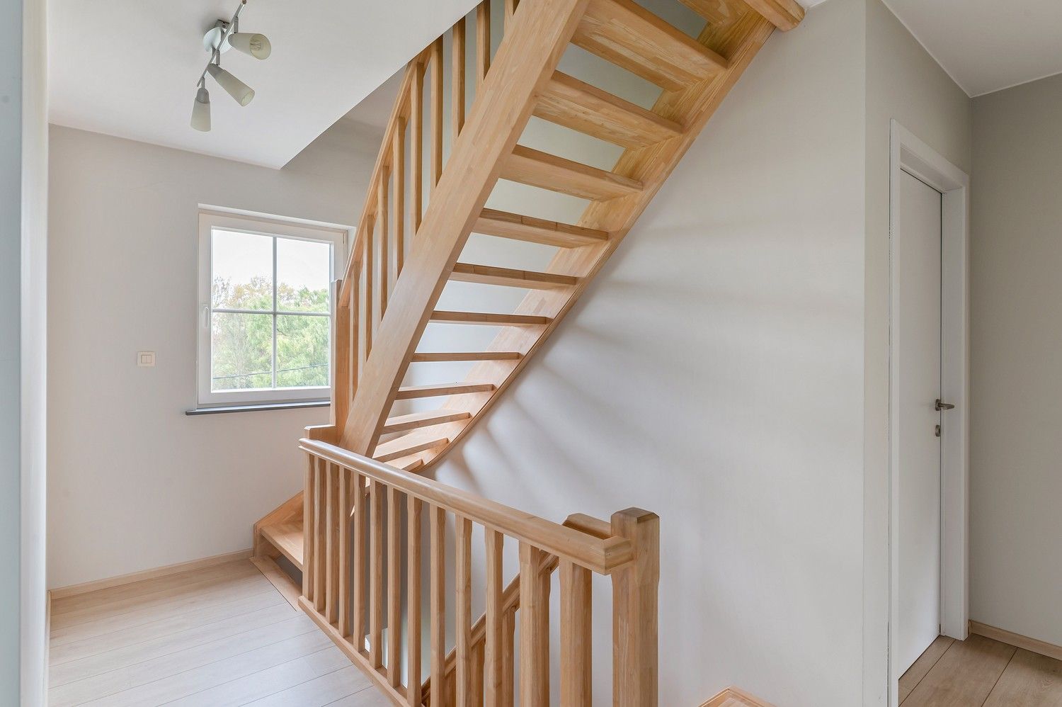 Ruime recente halfopen bebouwing met EPC-A foto 14