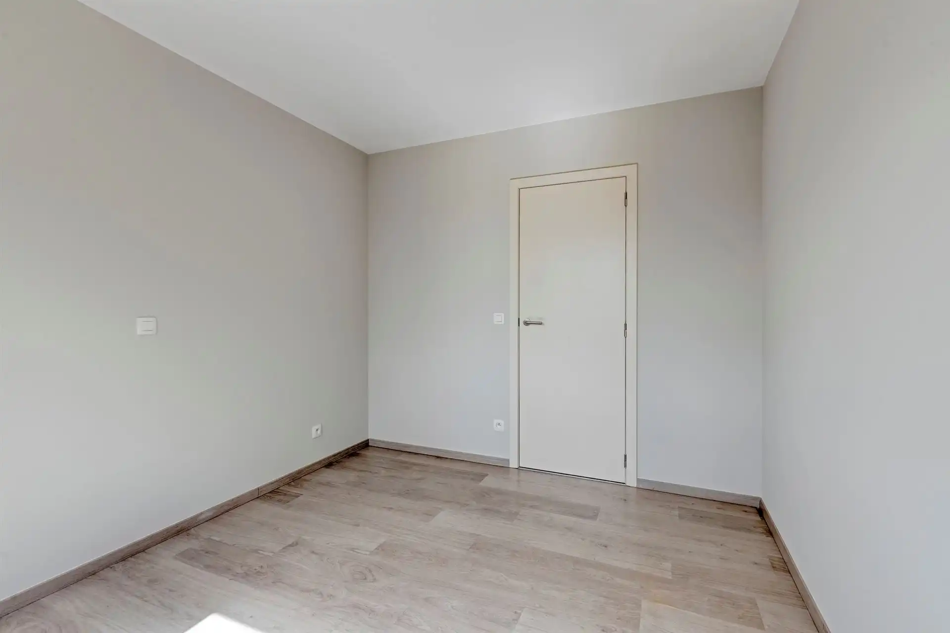 ZONNIG / STAANPLAATS  foto 25