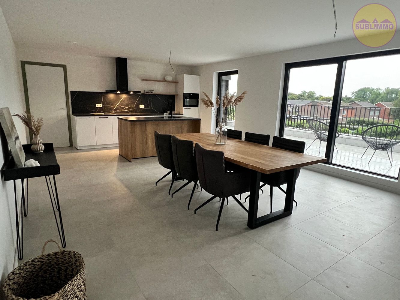 Nieuwbouwappartement op de tweede verdieping (152,90 m²) met 3 slaapkamers en ruim terras. foto 3