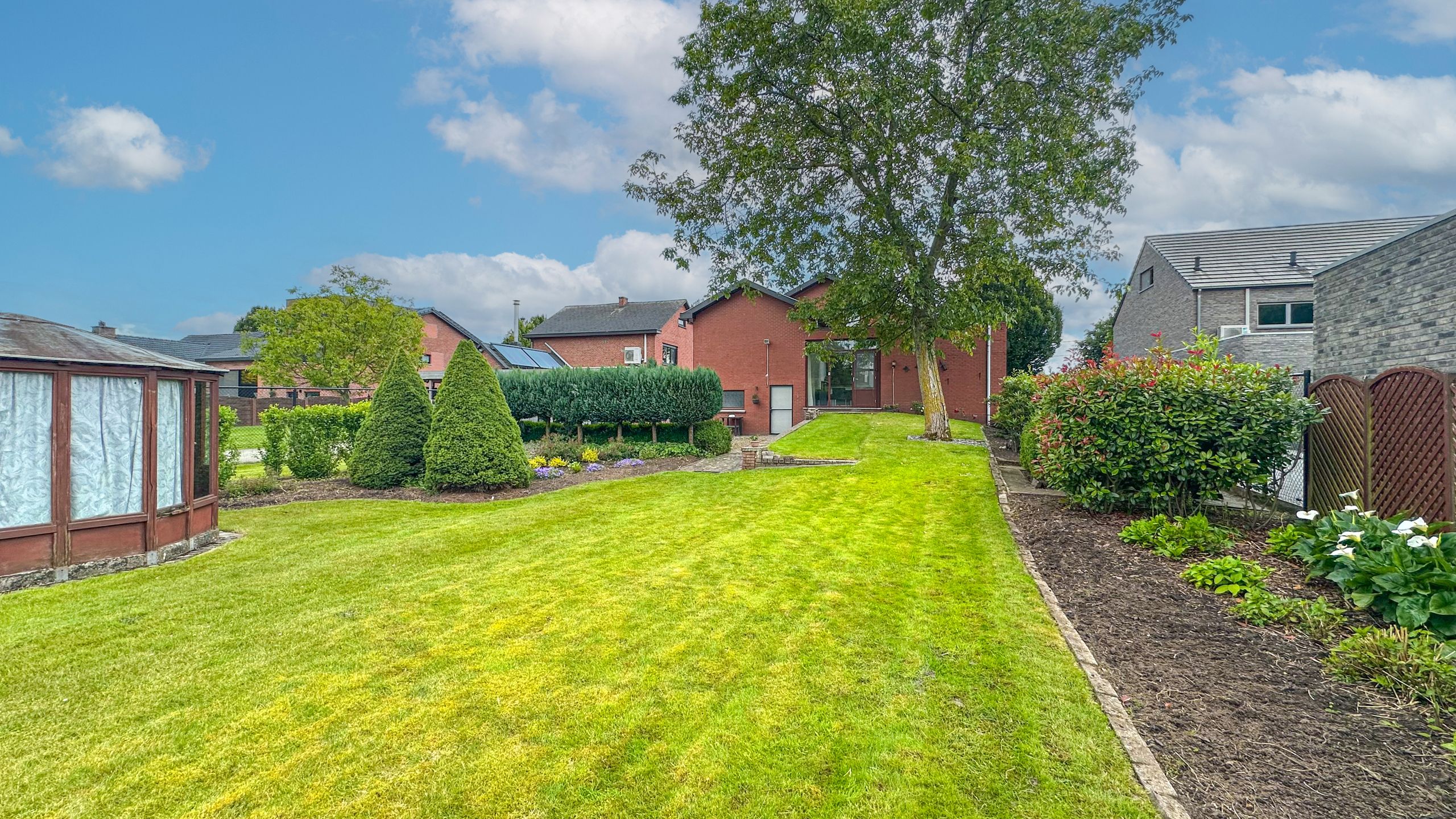 Ruime woning met 5slpk + groot perceel in bosrijke omgeving! foto 51