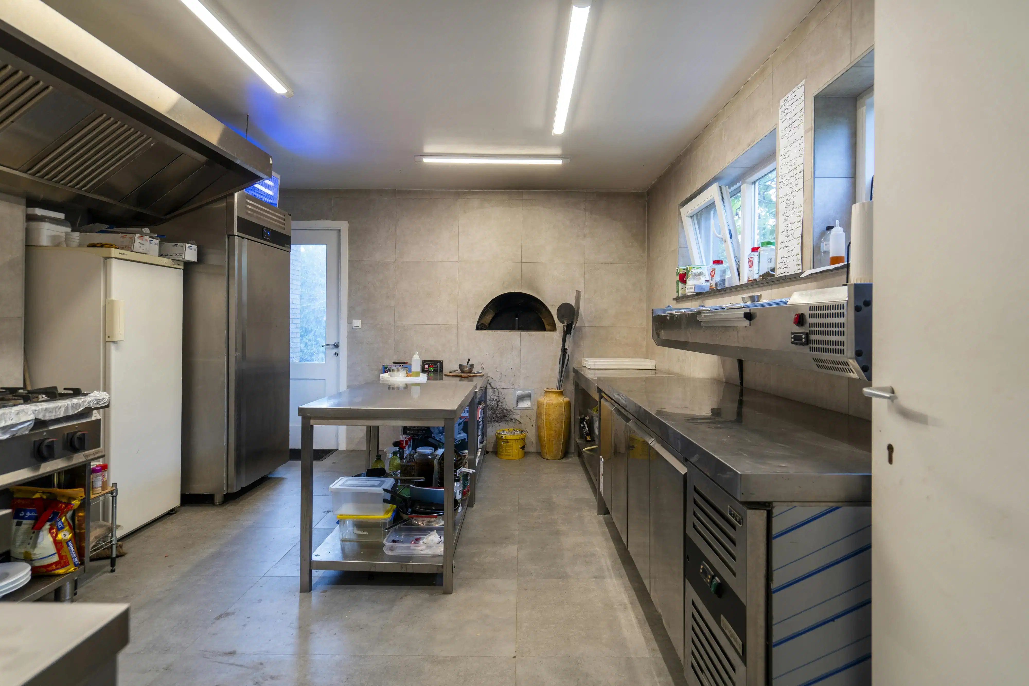 Bouwgrond (1561m²) op commerciële locatie te koop in Menen foto 10