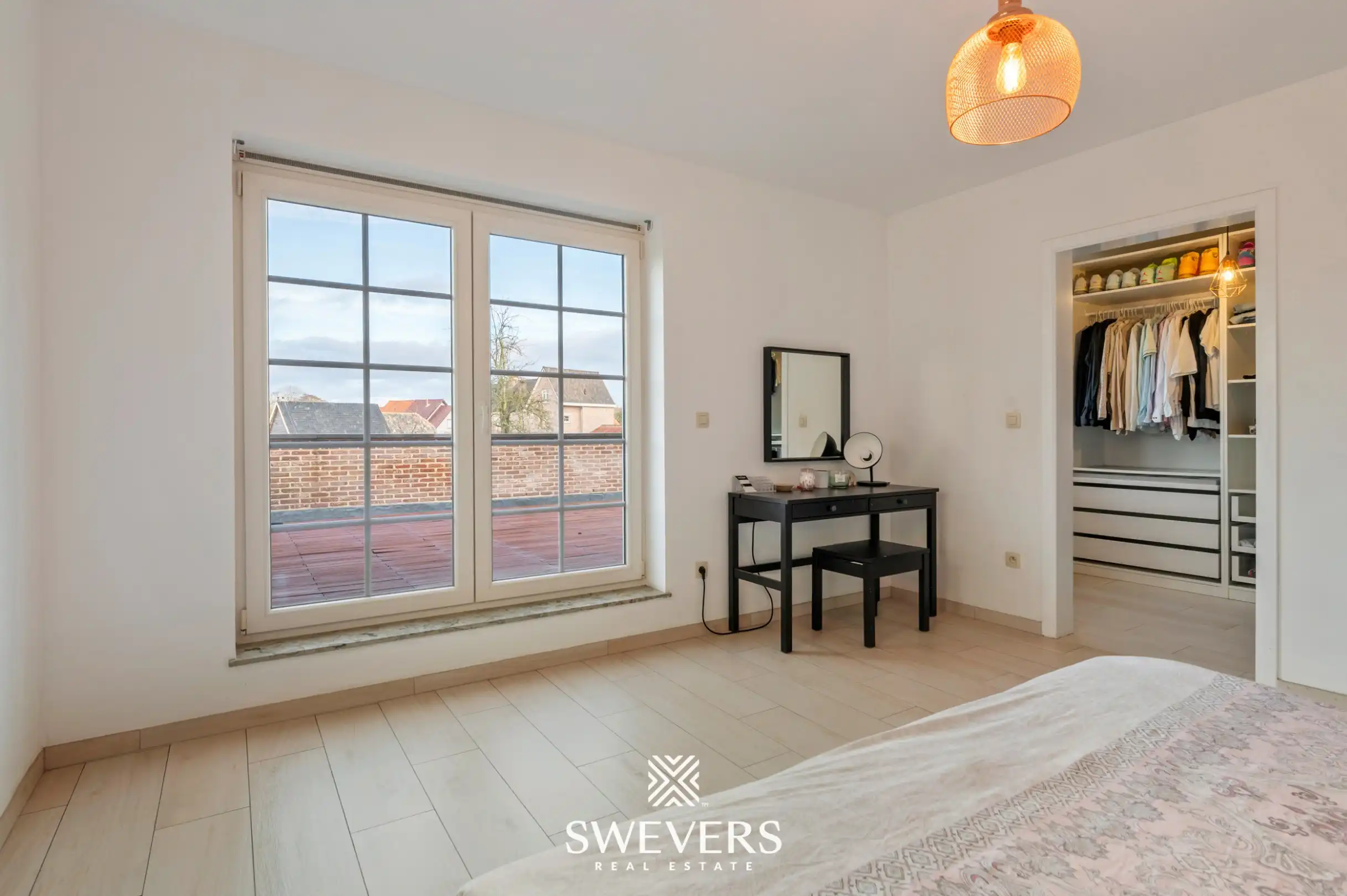 Rustig gelegen energiezuinige halfopen woning met 6 slaapkamers foto 12