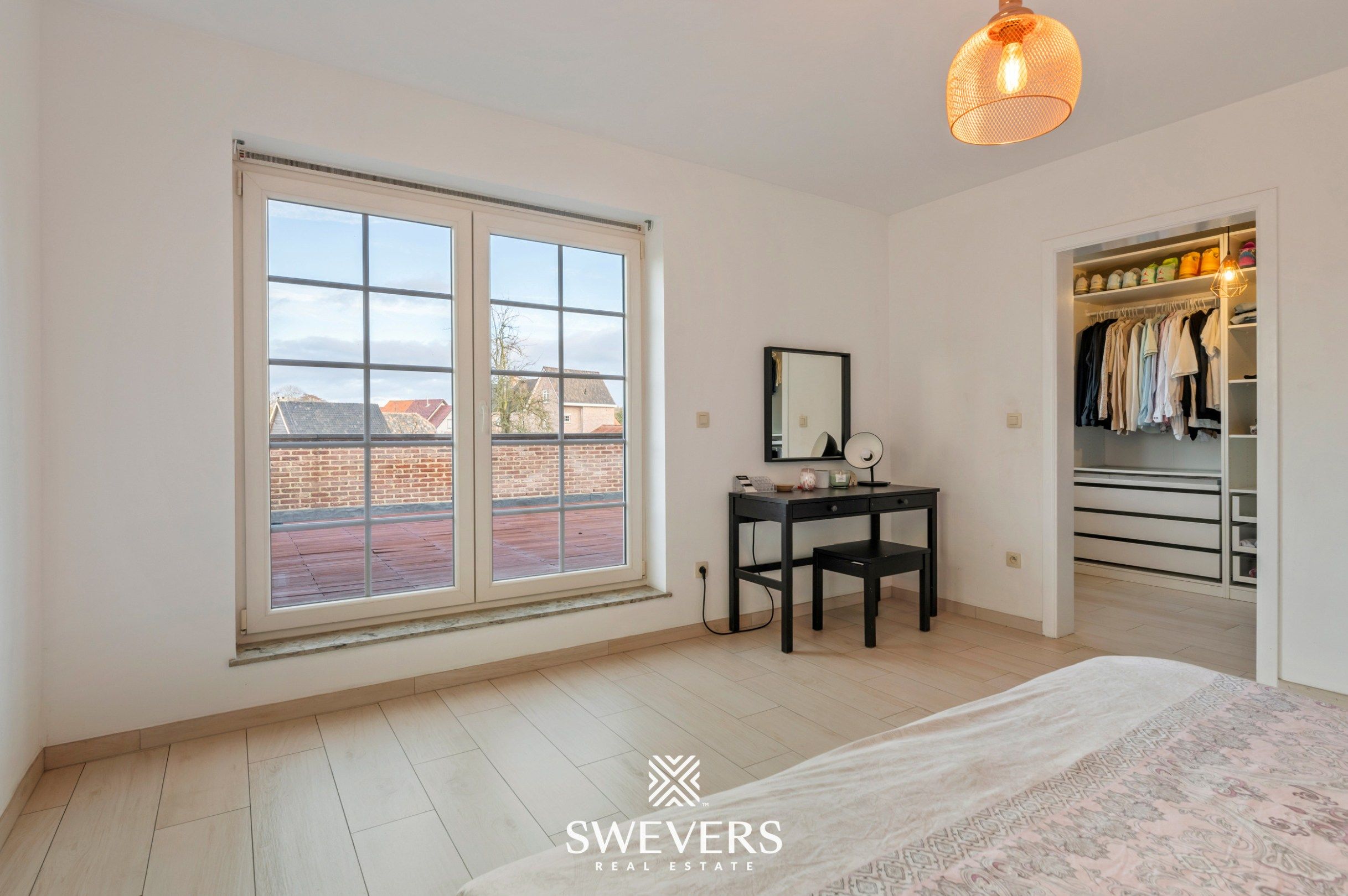 Rustig gelegen energiezuinige halfopen woning met 6 slaapkamers foto 12