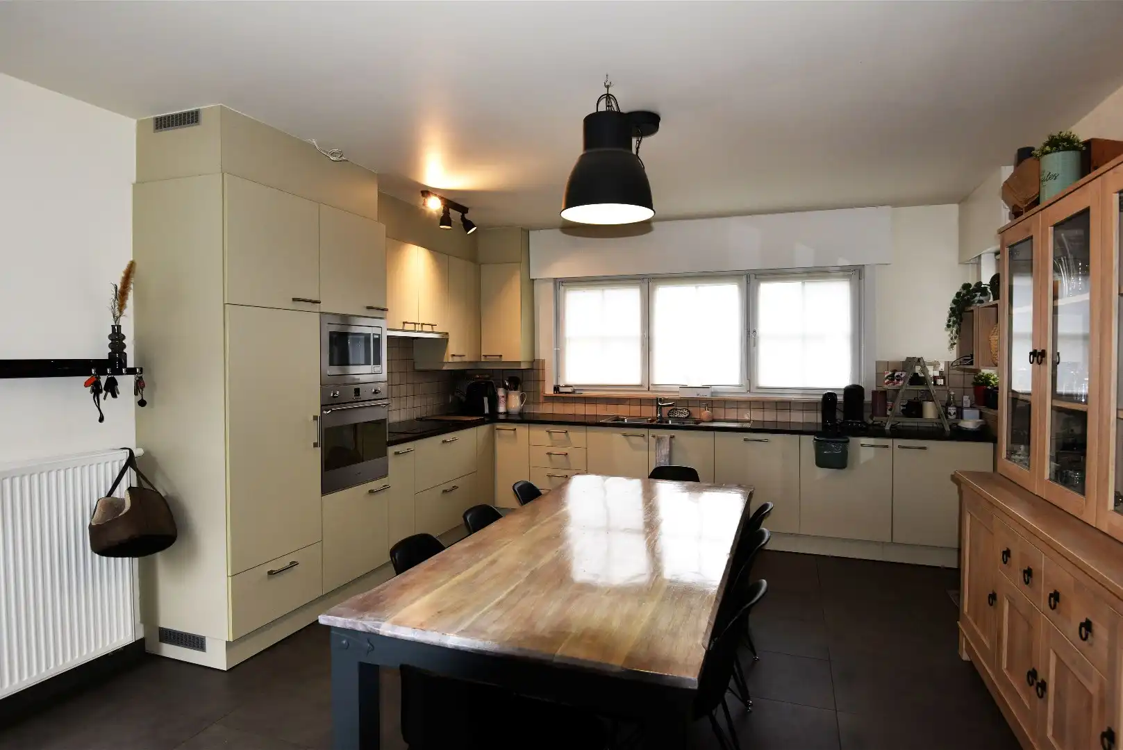 Ruime open bebouwing met 5 slaapkamers te Adegem foto 2