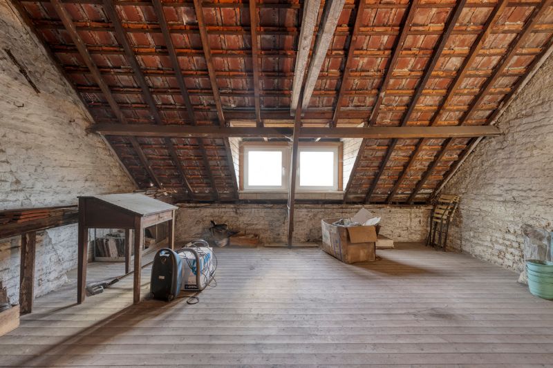 Charmante woning met opvallende gevel ligt op je te wachten. foto 17