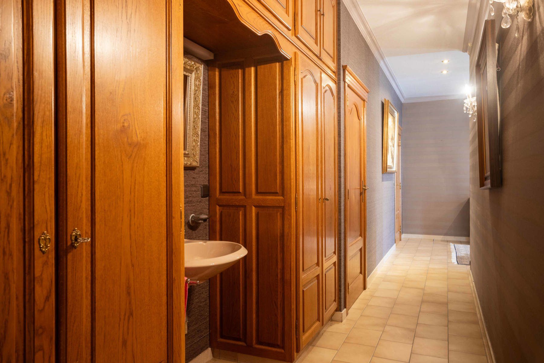 Karaktervolle villa met prachtig uitzicht op een toplocatie foto 12