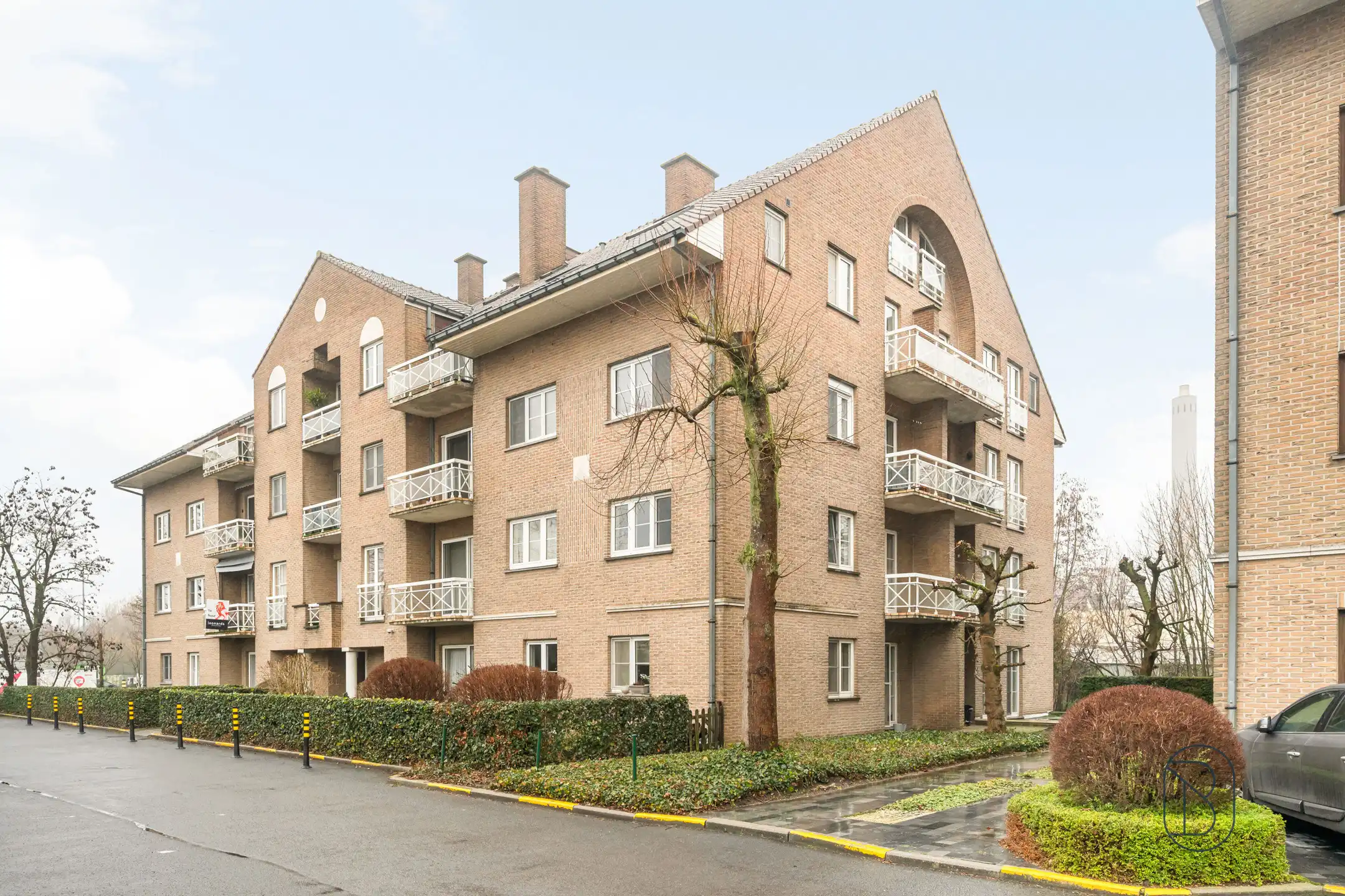 Instapklaar gerenoveerd appartement met garage foto 15