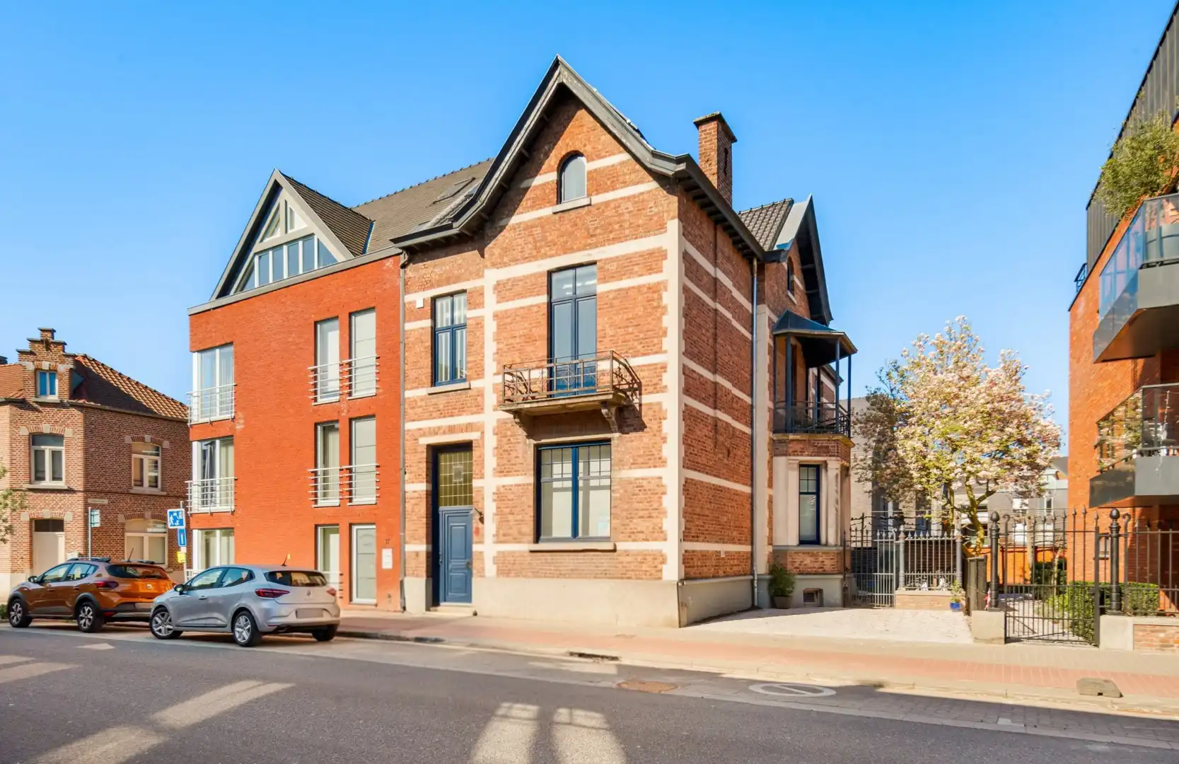 Energiezuinig herenhuis met authentieke uitstraling foto {{pictureIndex}}