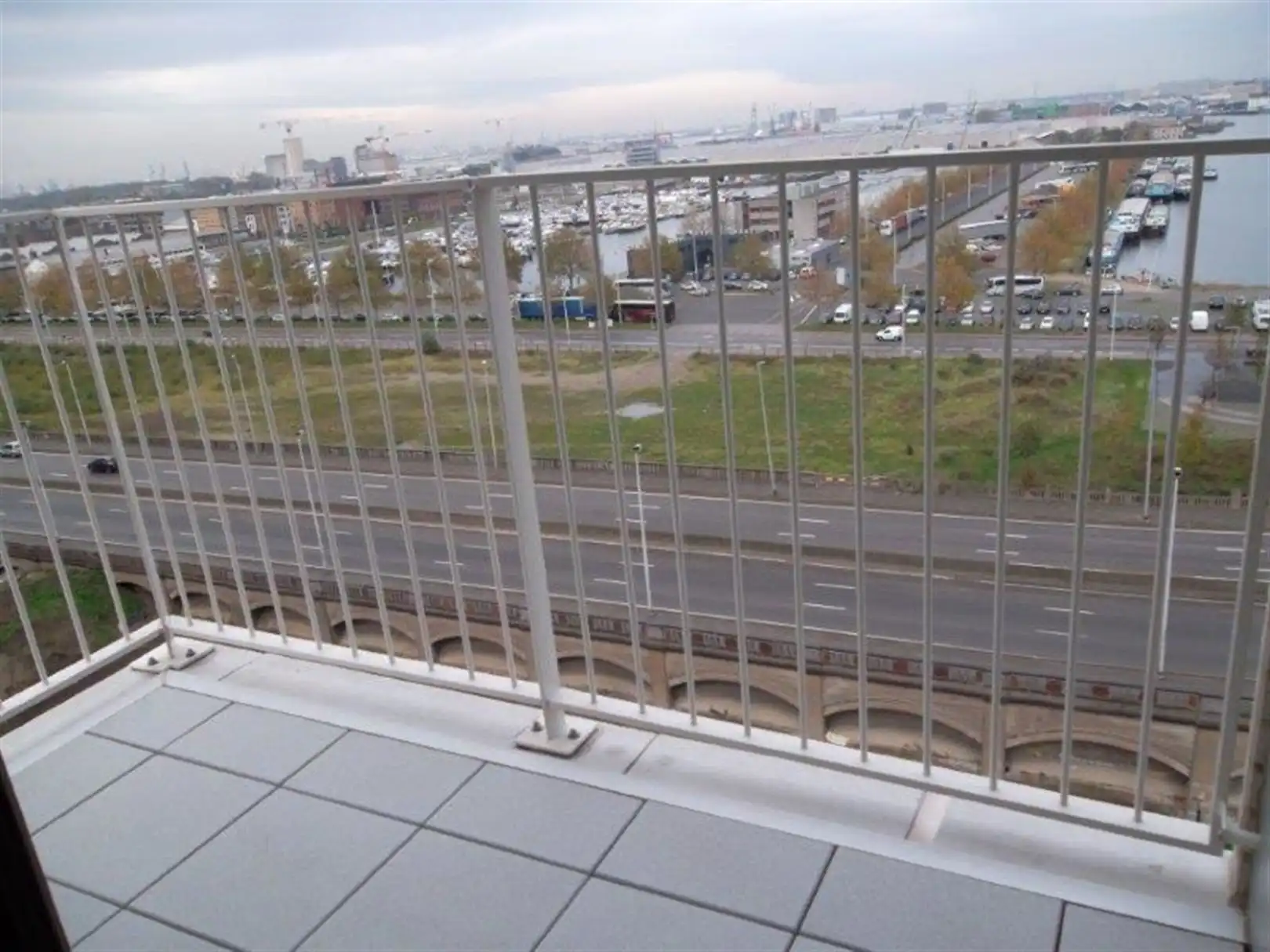 Gemeubeld appartement (EIlandje) met parking foto 4