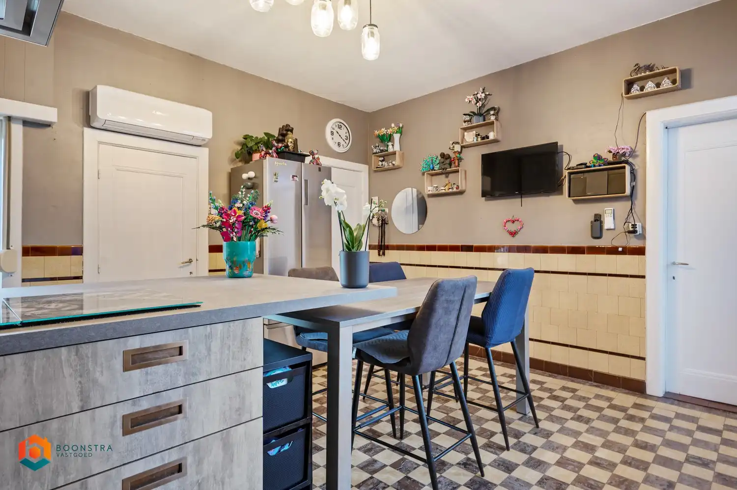 Authentieke woning met 4 slpkrs, loft en magazijn te O-L-V-Waver foto 8