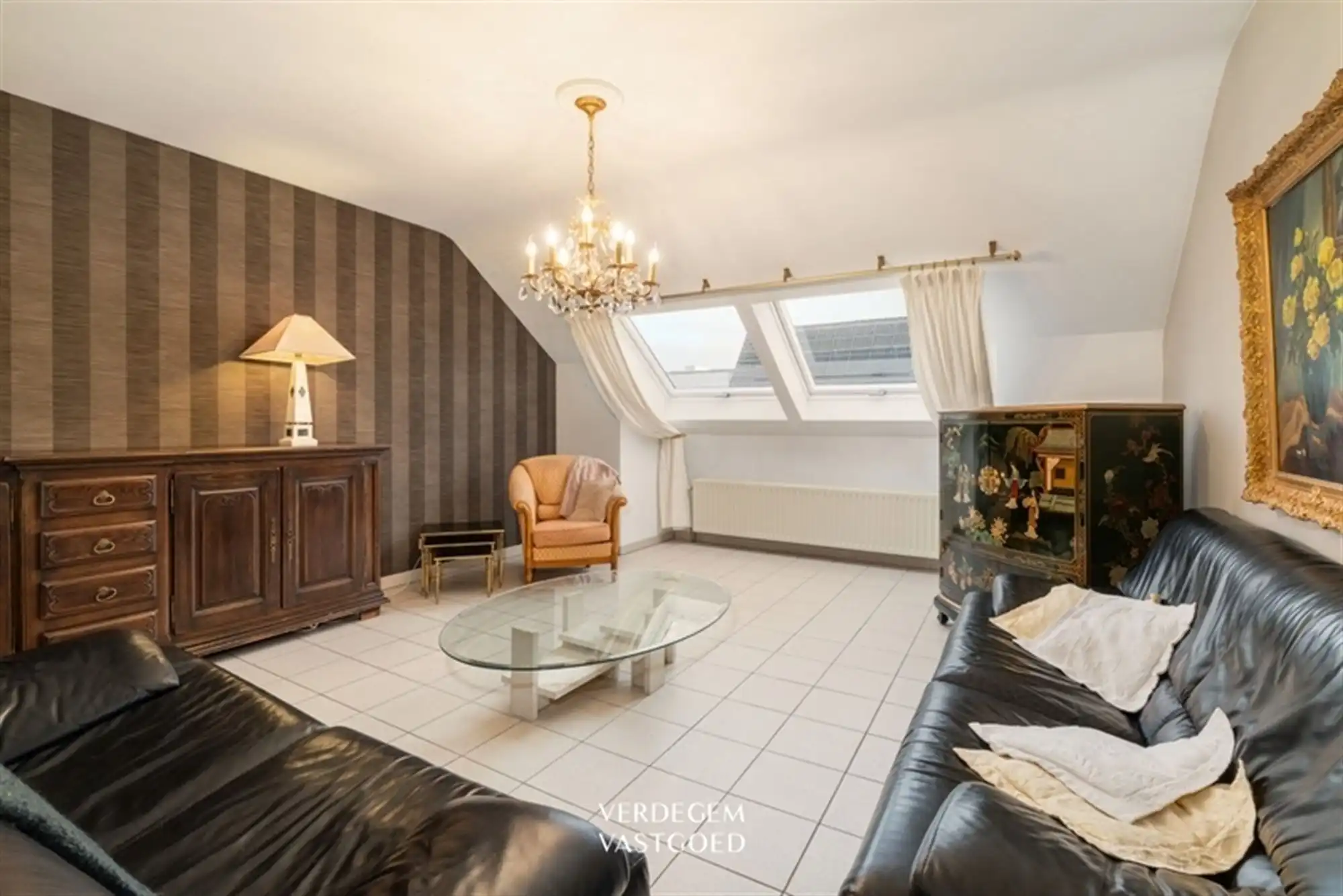 Rustig gelegen duplexappartement met 2 ruime slaapkamers en garage foto 3