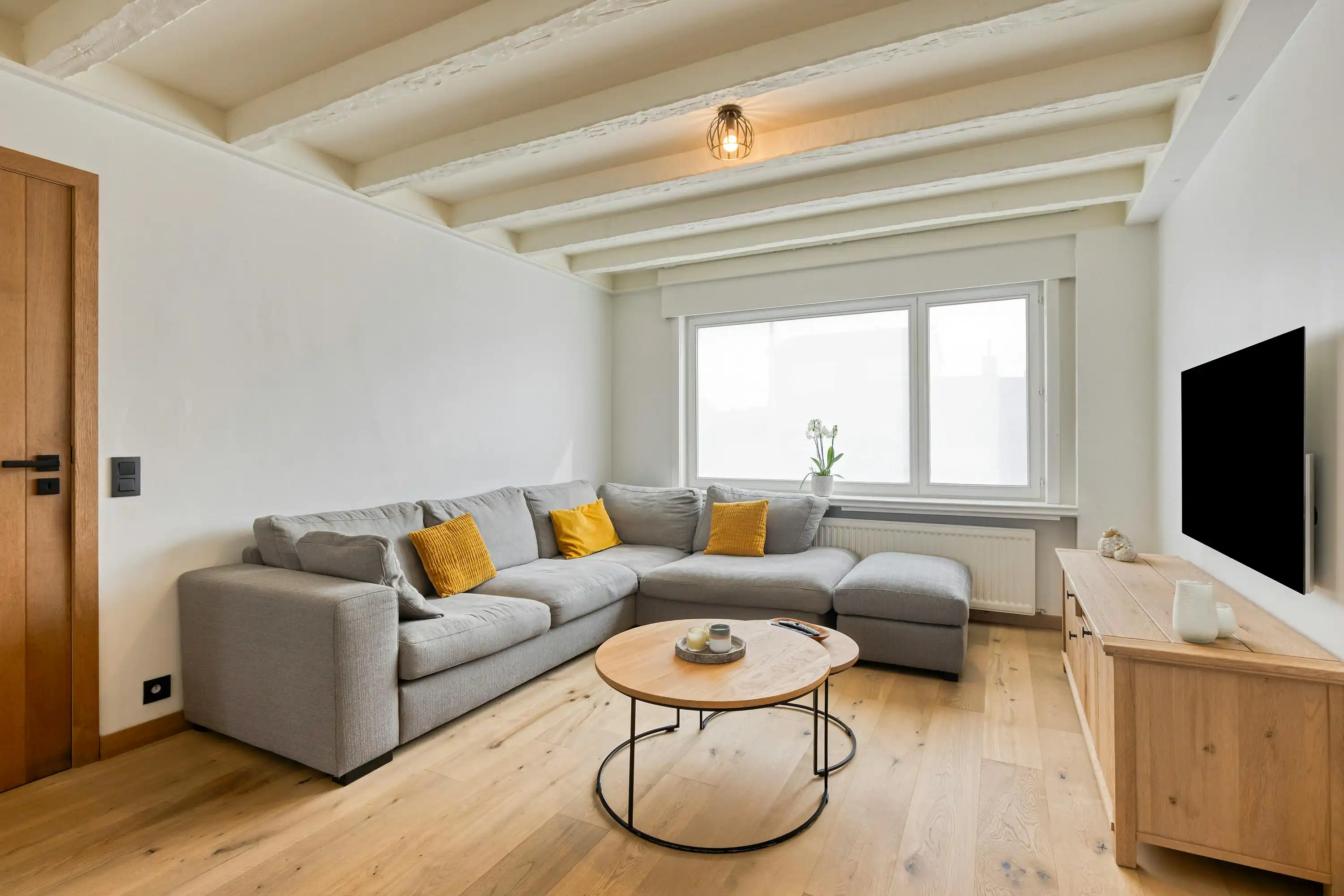Instapklaar halfopen huis met 3 kamers te koop in Wielsbeke foto 3