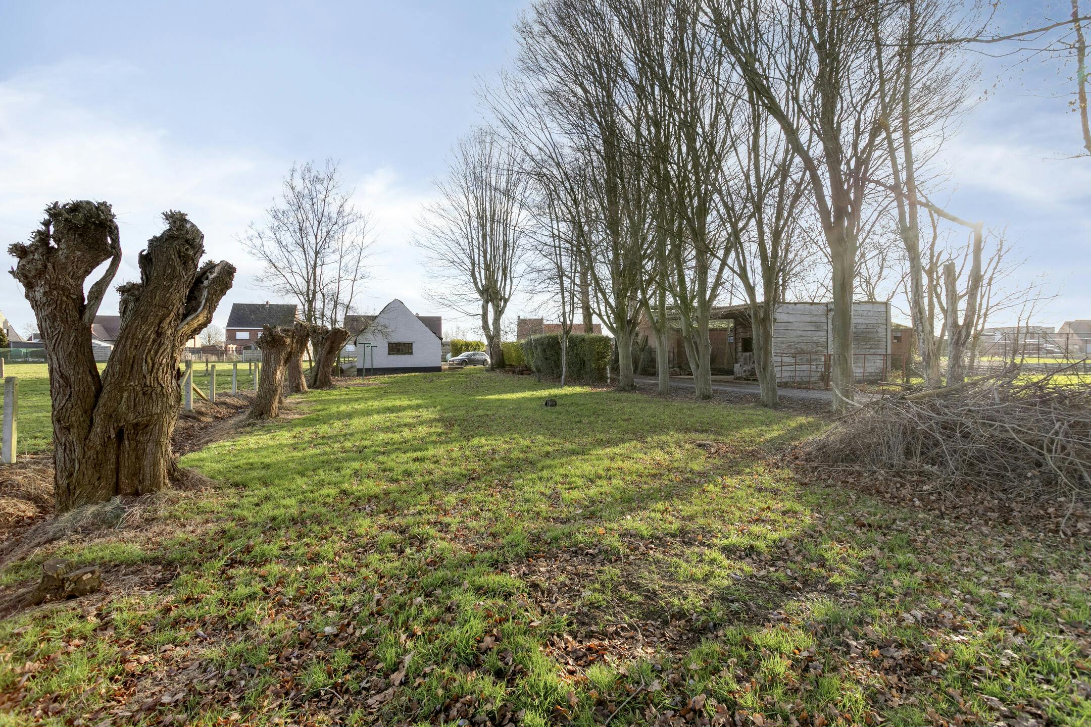 Landelijk gelegen huis met veel potentieel in Ruddervoorde foto 2