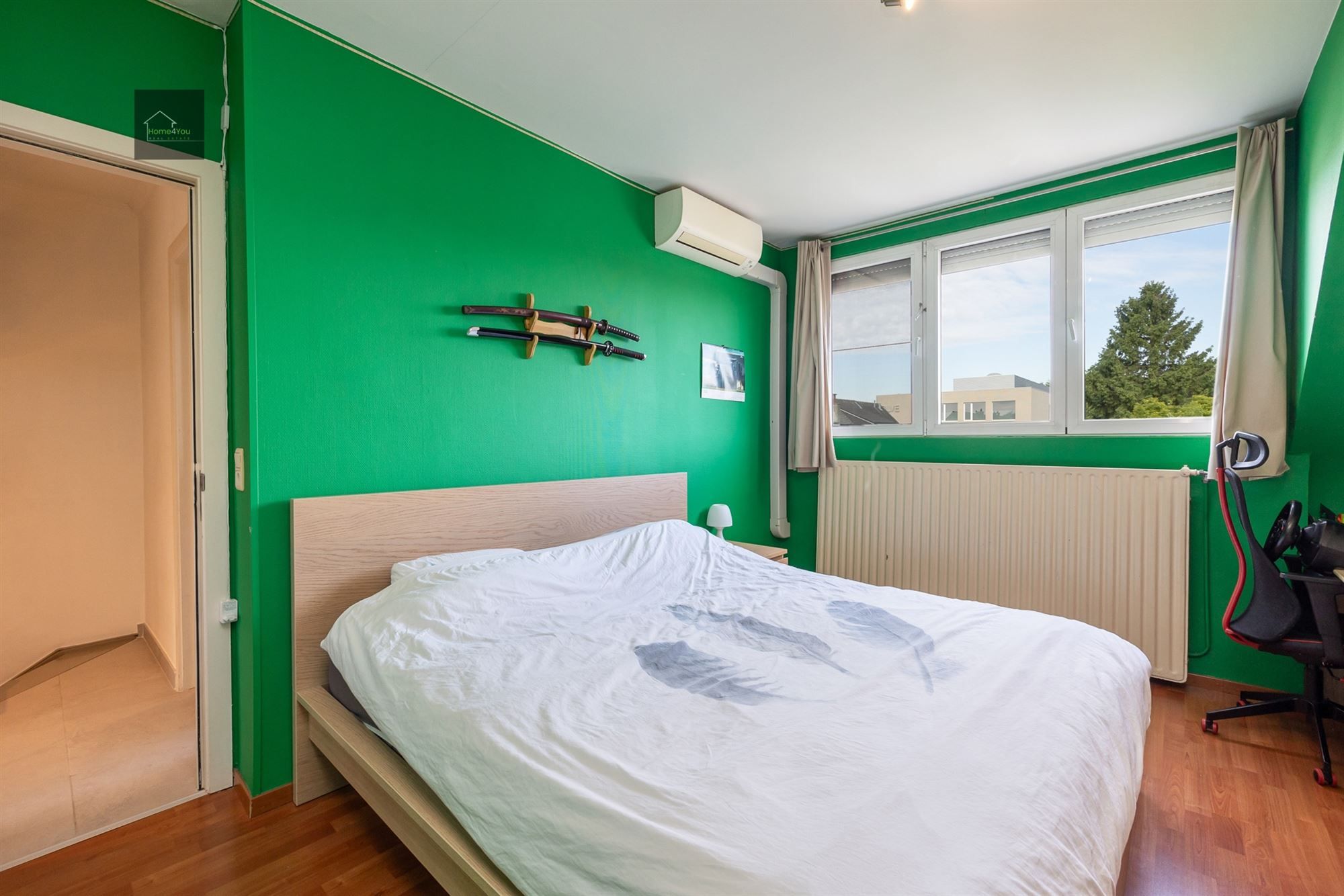 Instapklare woning met zonnepanelen op TOP locatie foto 19